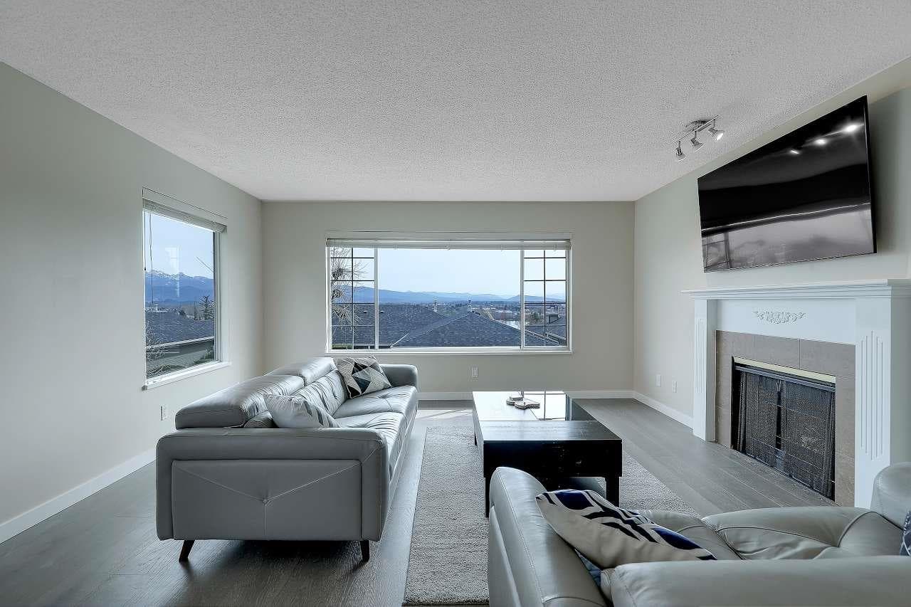 208 - 1140 Castle Crescent, Port Coquitlam, V3C 5R6 — photo 4