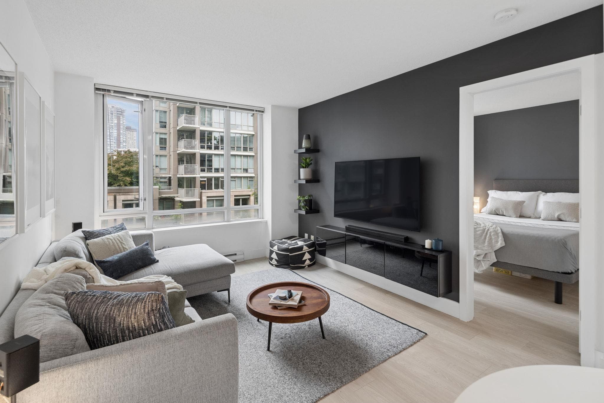 606 - 1088 Richards Street, Vancouver, V6B 0J8 — photo 3