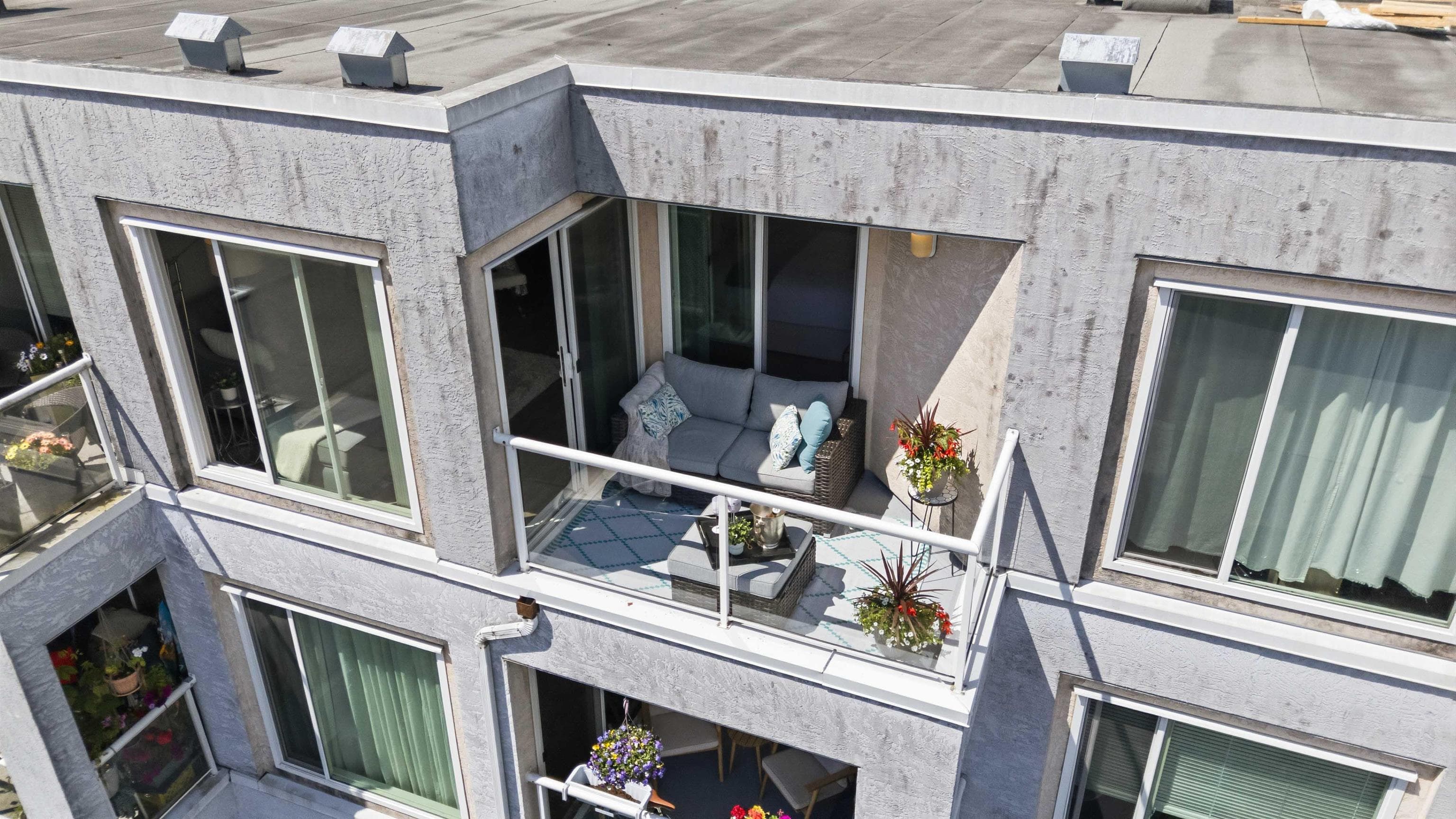 402 - 3505 W Broadway, Vancouver, V6R 2B5 — photo 3