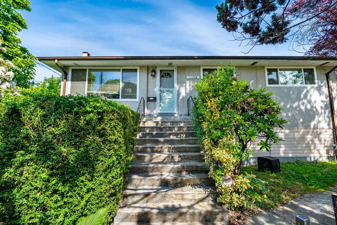11288 135 Street, Surrey, V3R 2Z7 — photo 1