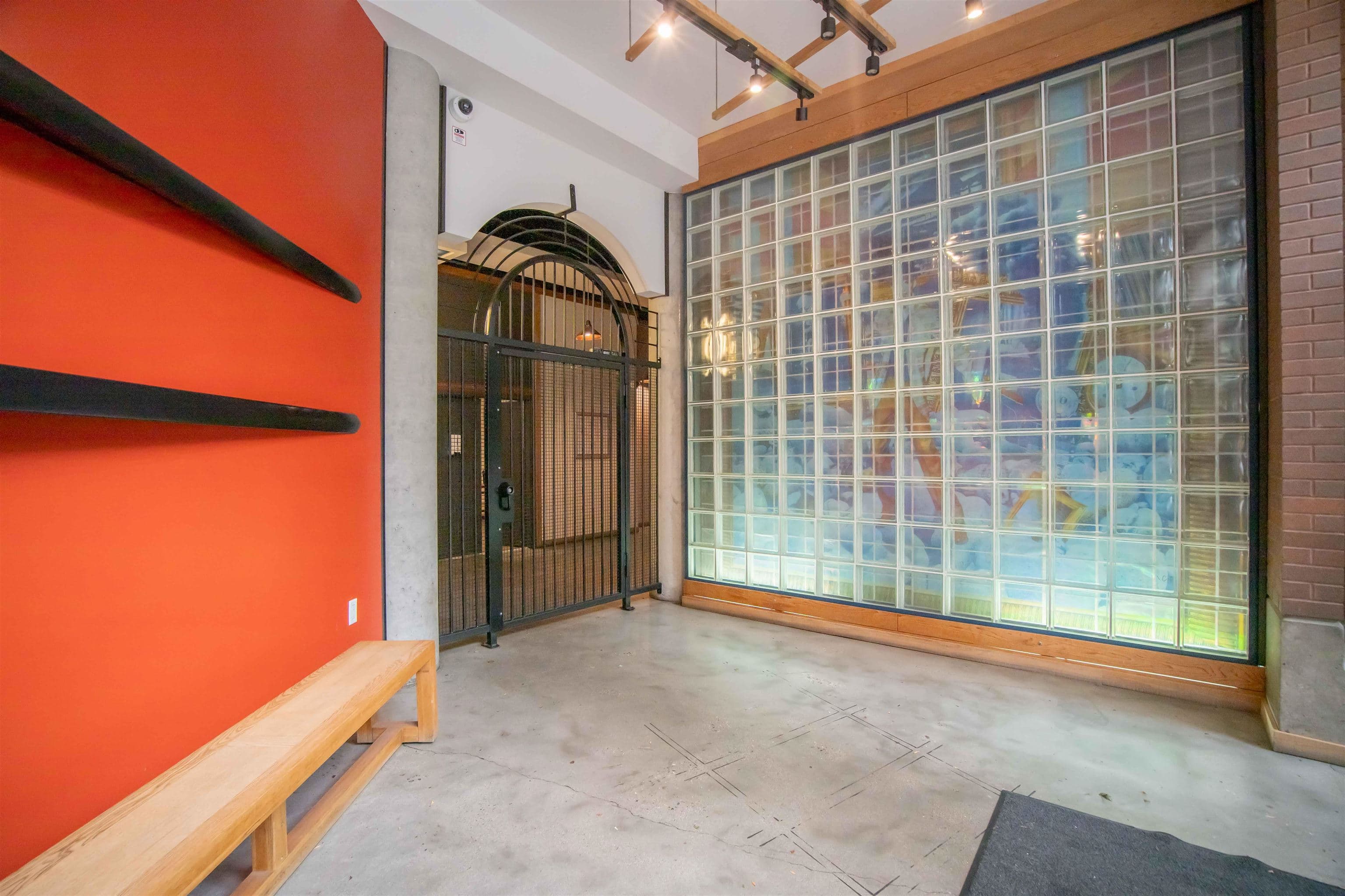 708 - 22 E Cordova Street, Vancouver, V6A 4G8 — photo 2