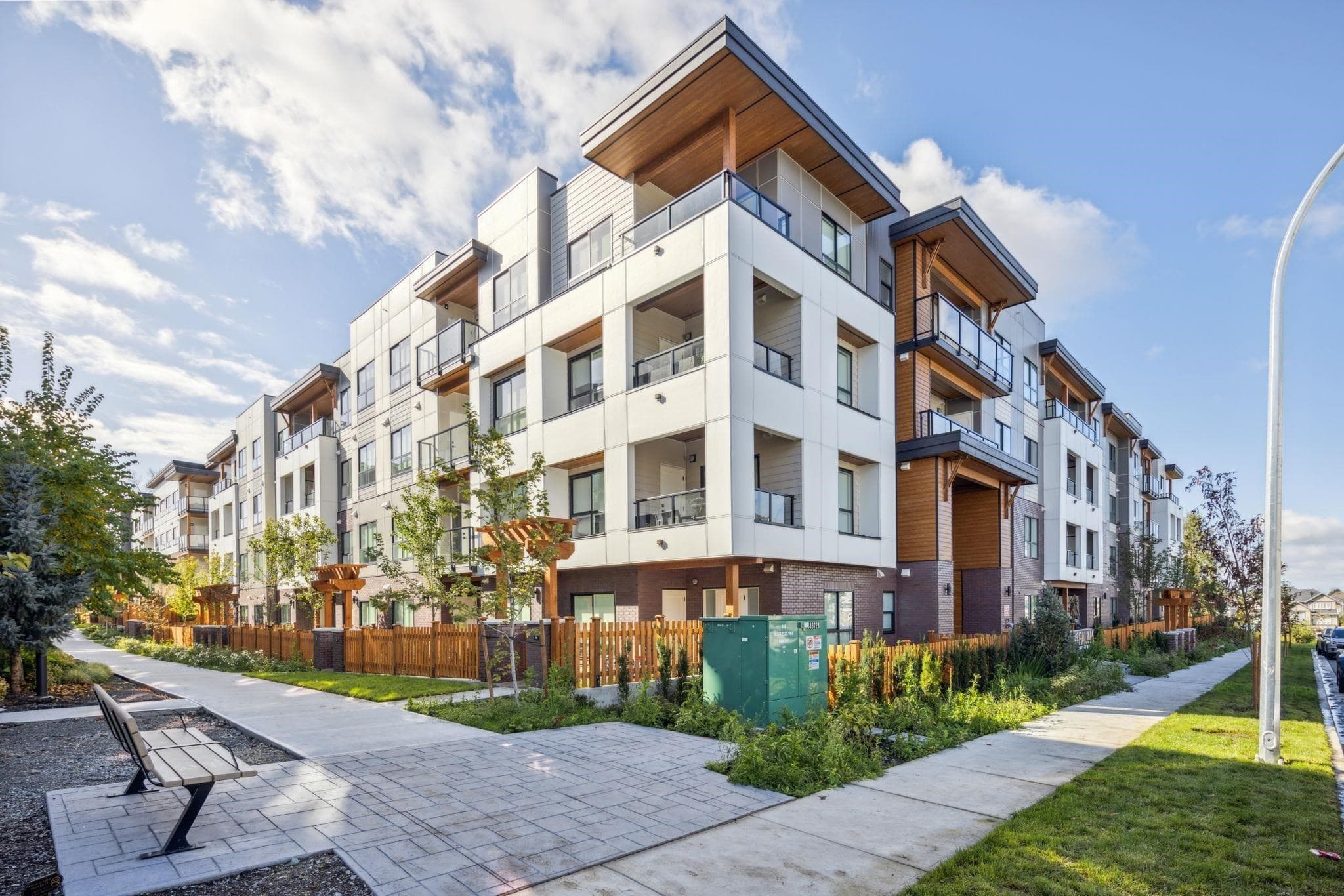 411 - 20282 72b Avenue, Langley