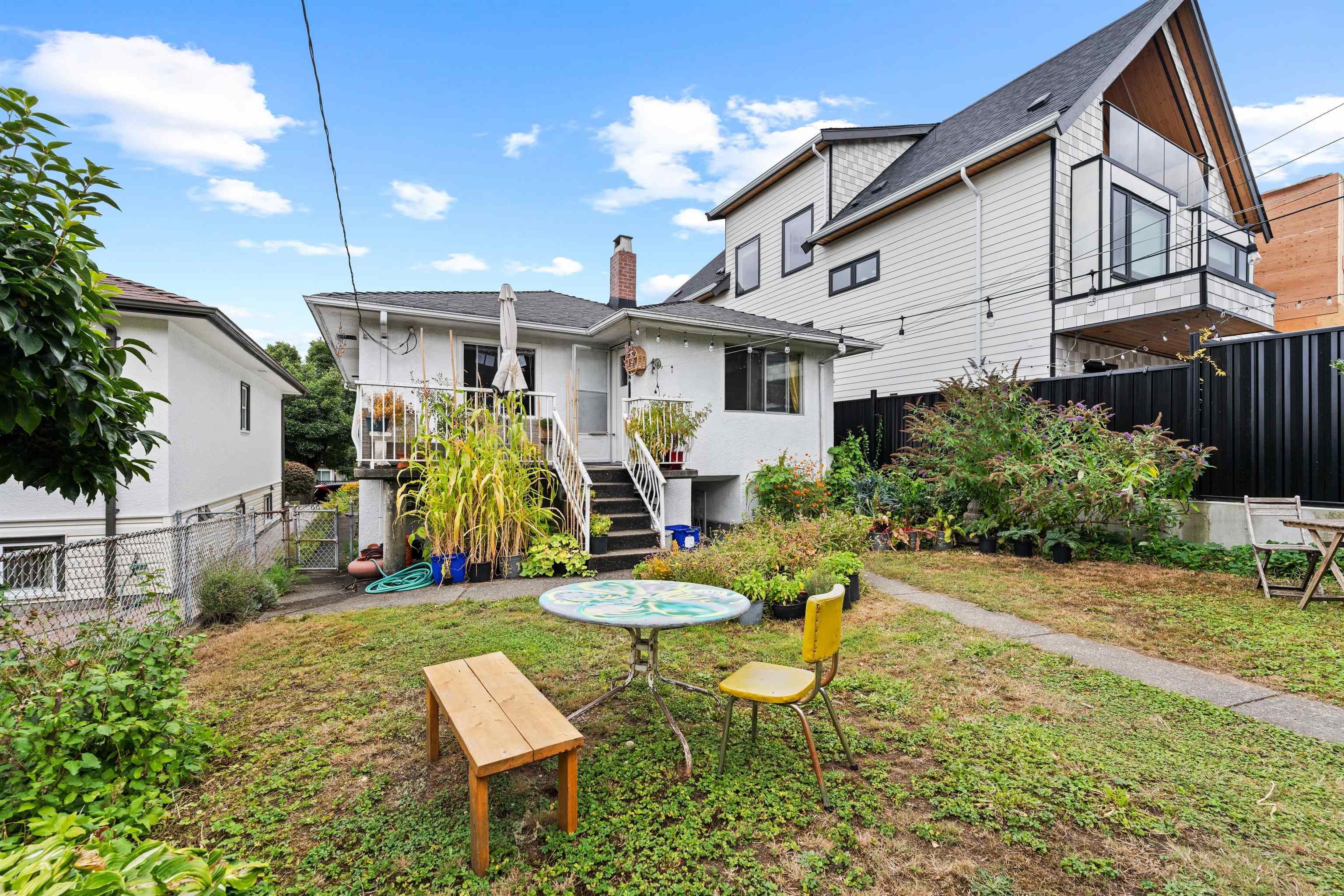 2608 E 4th Avenue, Vancouver, V5M 1K4 — photo 3
