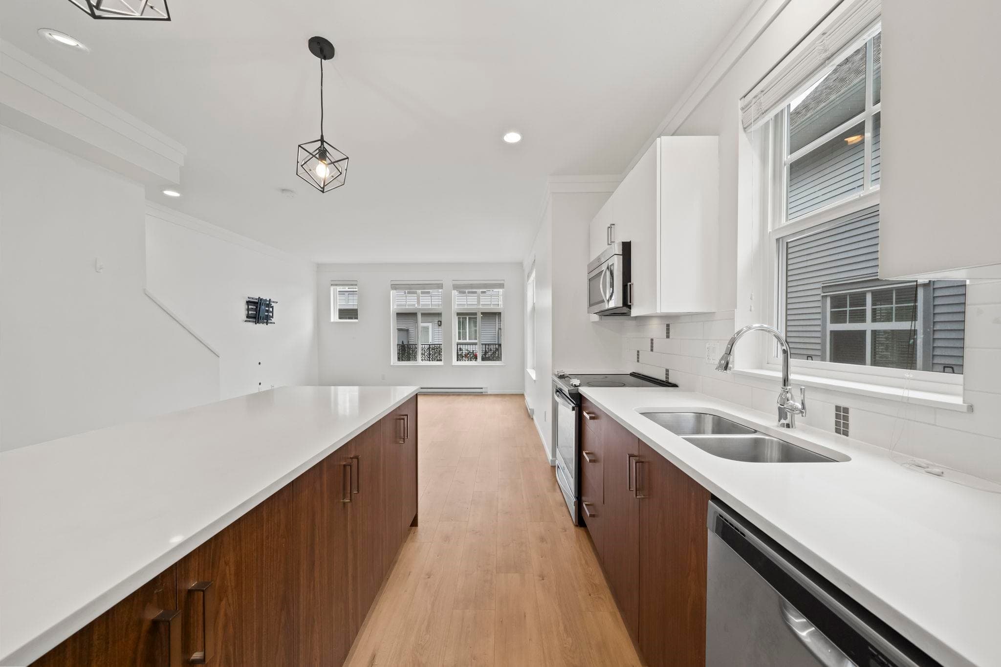 81 - 5858 142 Street, Surrey, V3X 0H2 — photo 3