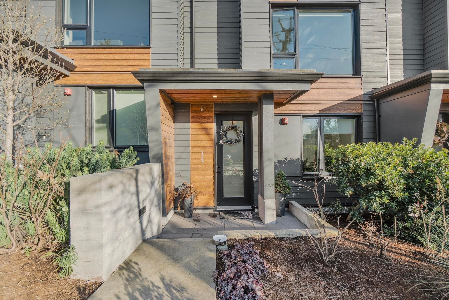 11 - 528 E 2nd Street, North Vancouver, V7L 0G8 — photo 2