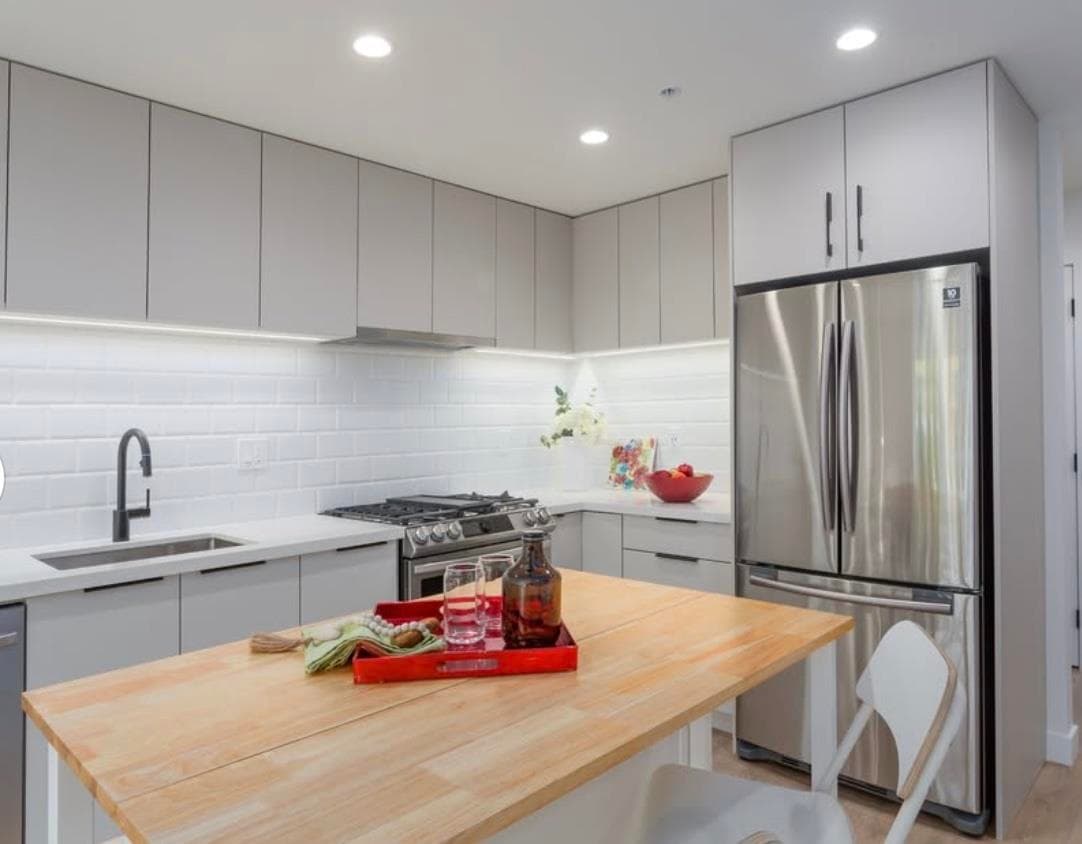 107 - 3018 St George Street, Port Moody, V3H 0L4 — photo 3