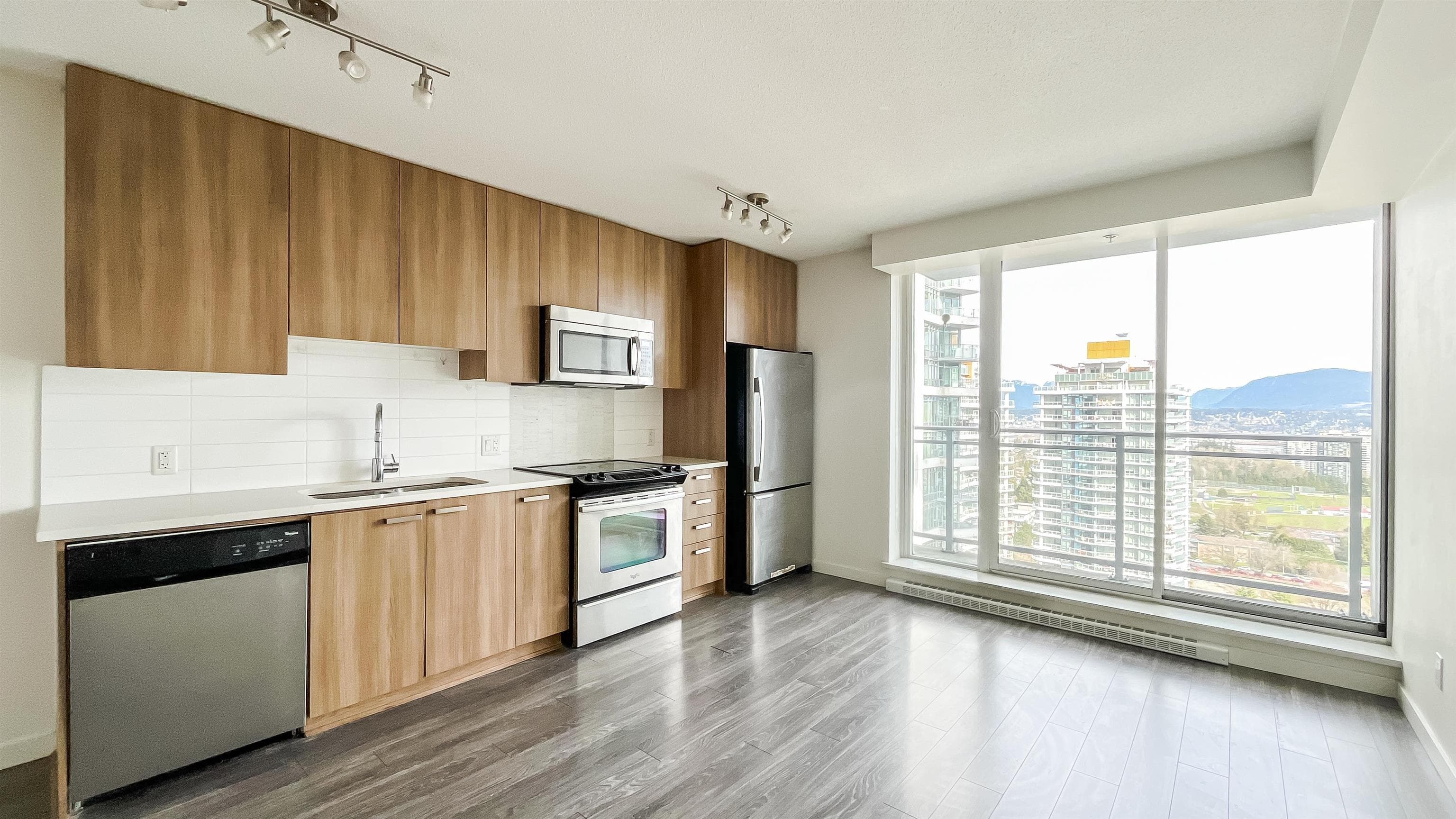 2903 - 13325 102a Avenue, Surrey, V3T 0J5 — photo 5