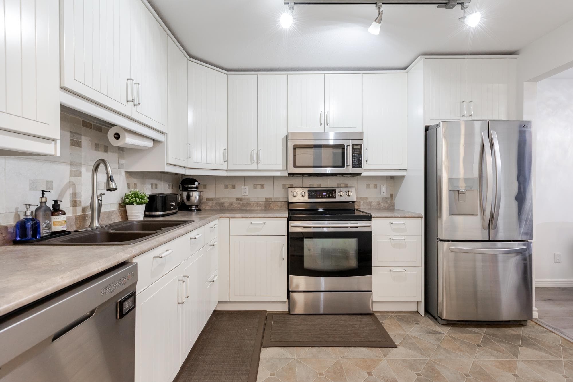 202 - 9688 148 Street, Surrey, V3R 0W2 — photo 5