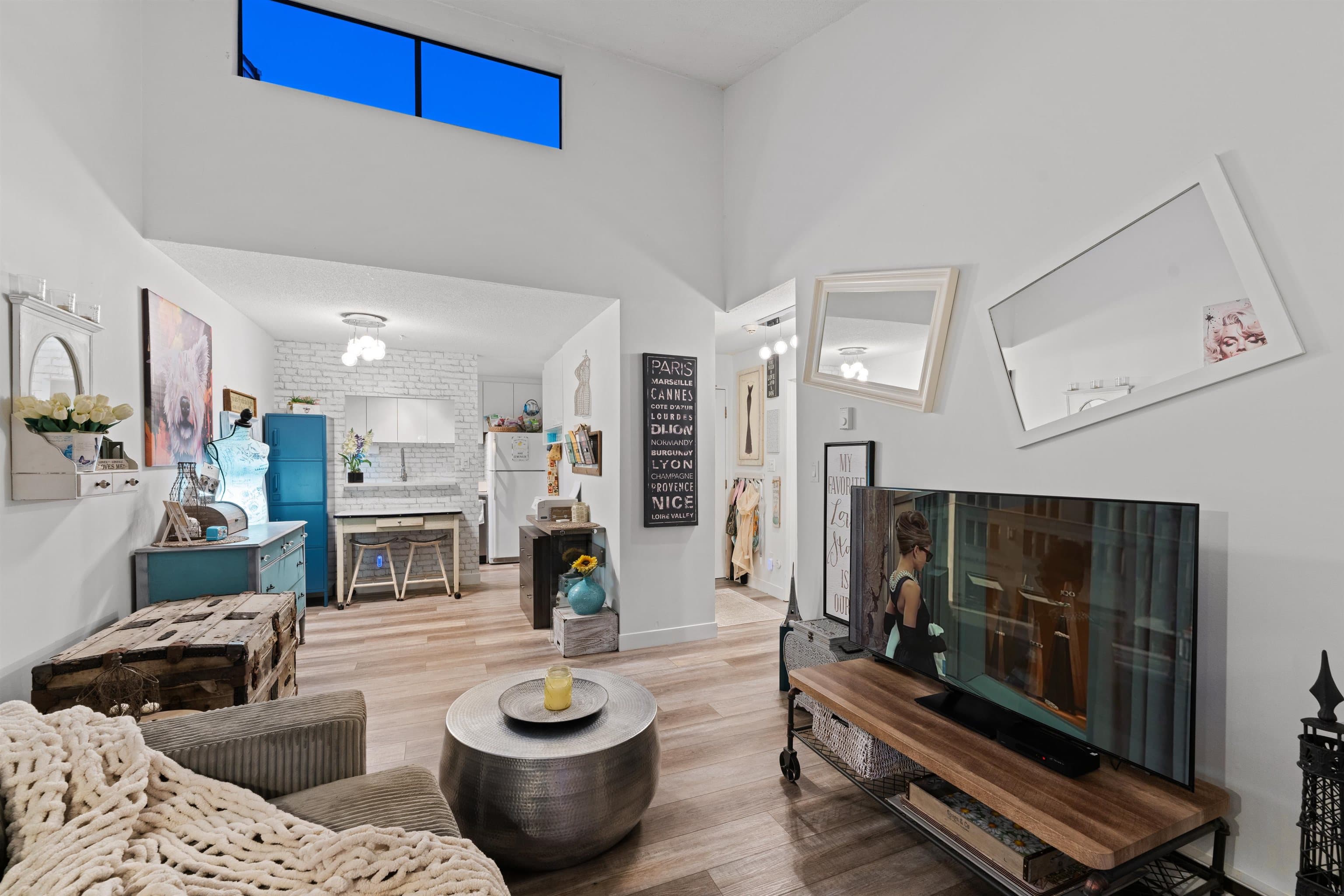 401 - 2173 W 6 Avenue, Vancouver, V6K 1V5 — photo 1
