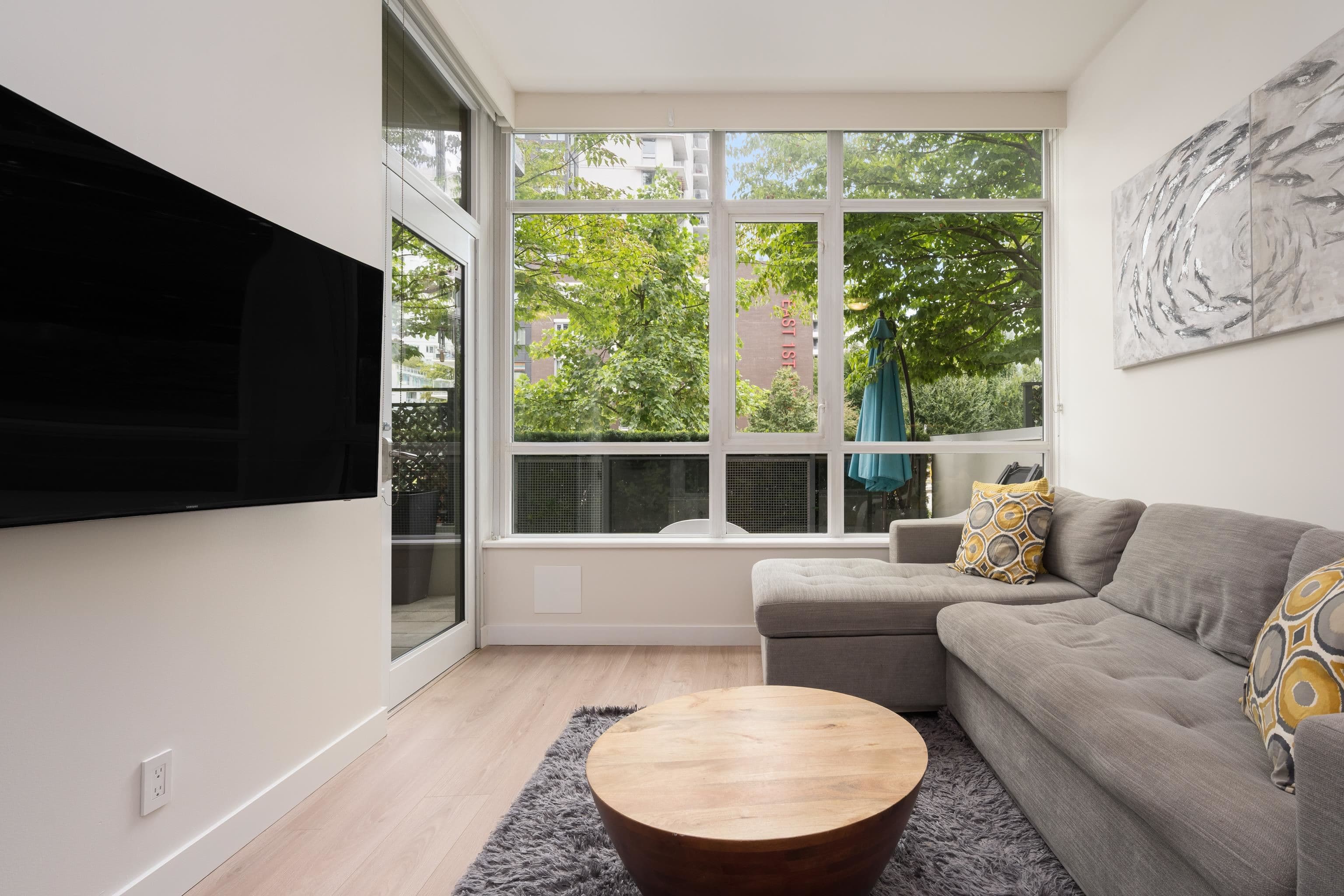 1680 Quebec Street, Vancouver, V6A 3L6 — photo 2