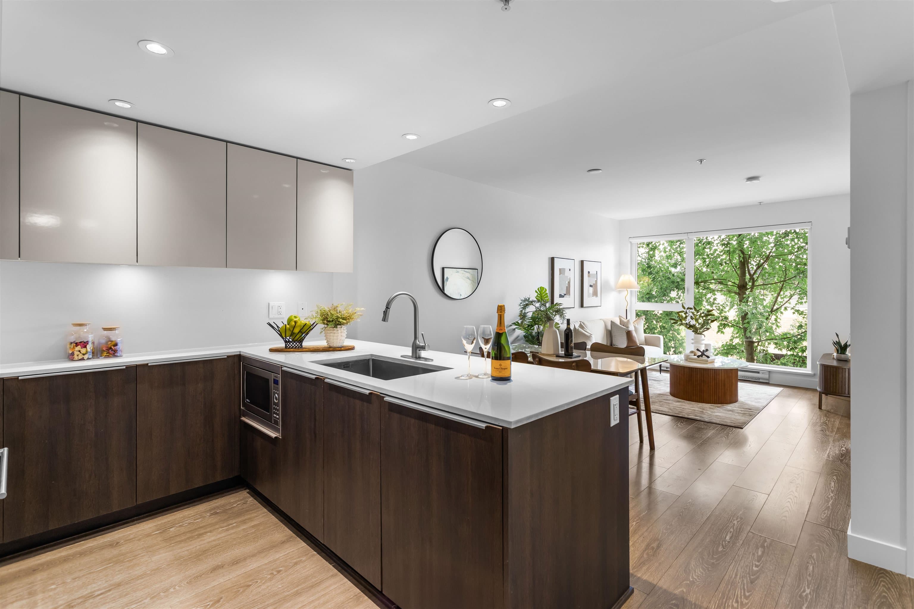 211 - 1588 E Hastings Street, Vancouver, V5L 0B8 — photo 4