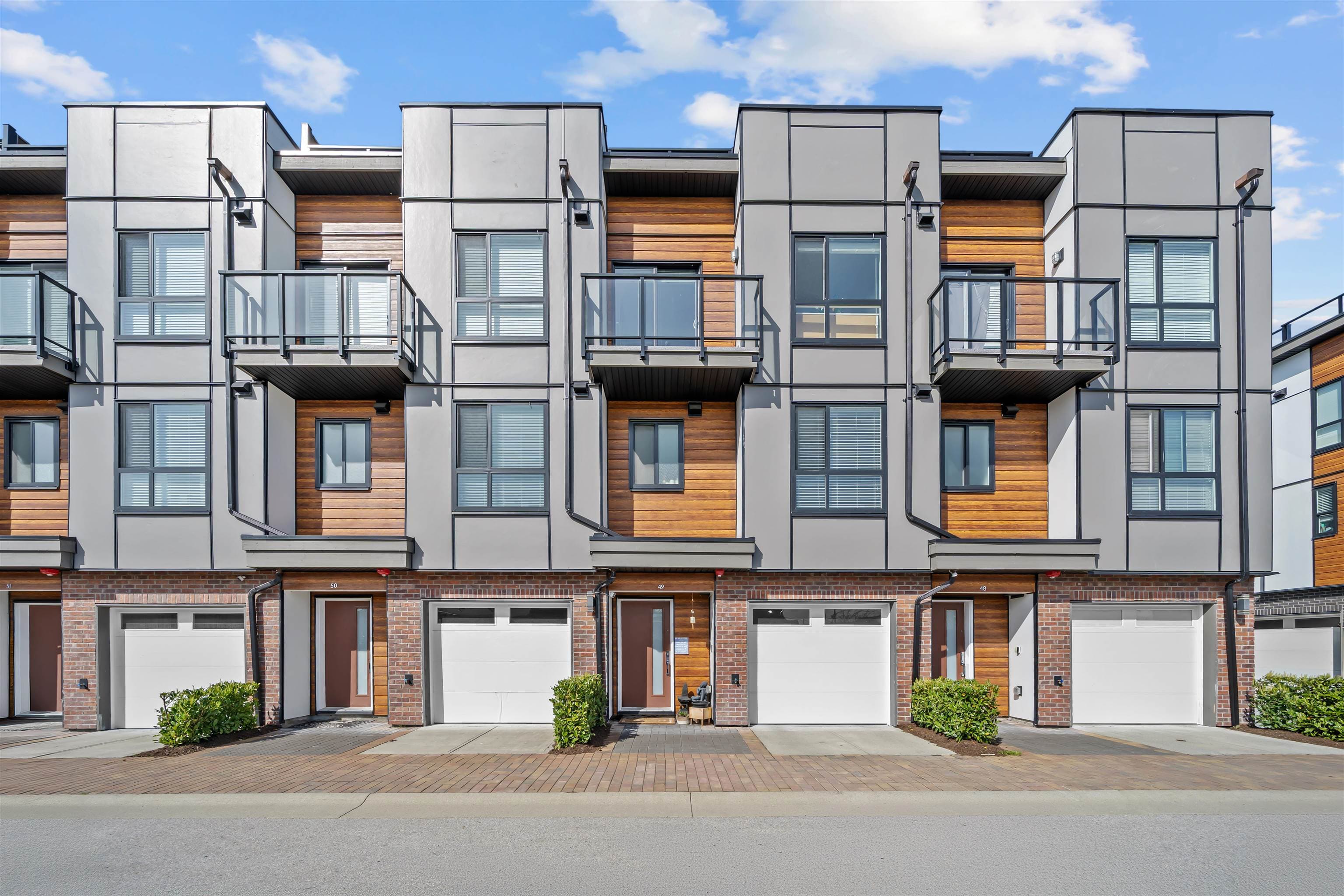 49 - 19760 55 Avenue, Langley