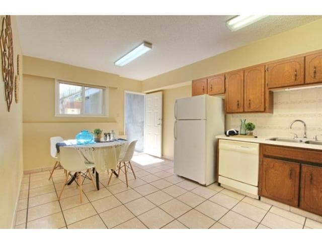 Ground Floor - 7222 Pandora Street, Burnaby, V5A 1B9 — photo 5