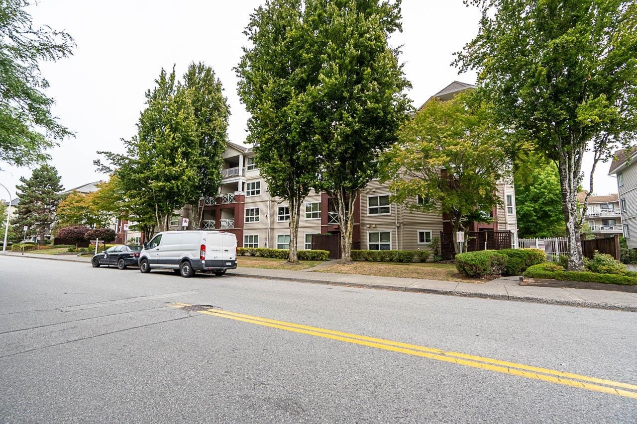 211 - 8068 120a Avenue, Surrey, V3W 3P3 — photo 4