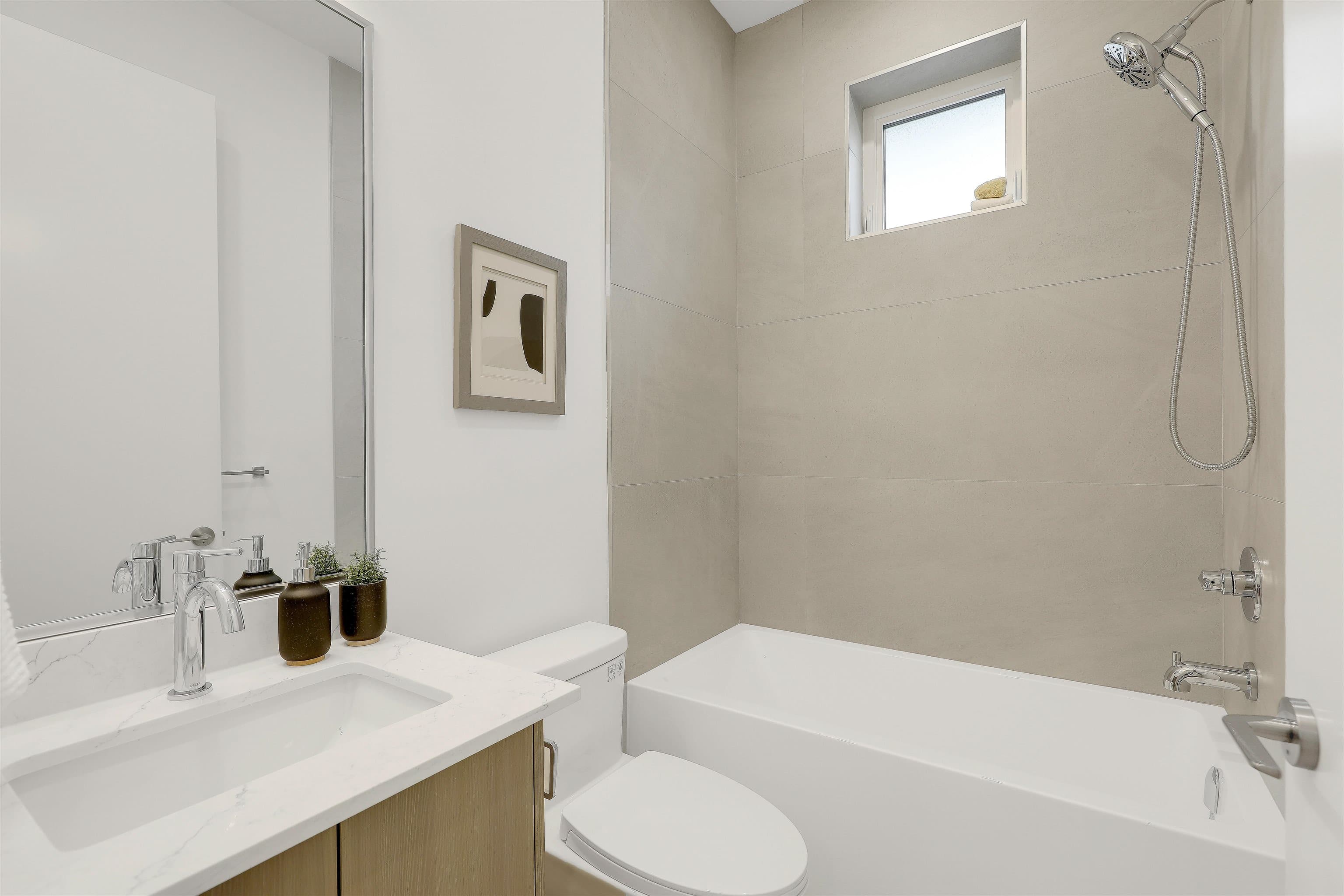 1 - 3183 Graveley Street, Vancouver, V5K 3K7 — photo 3
