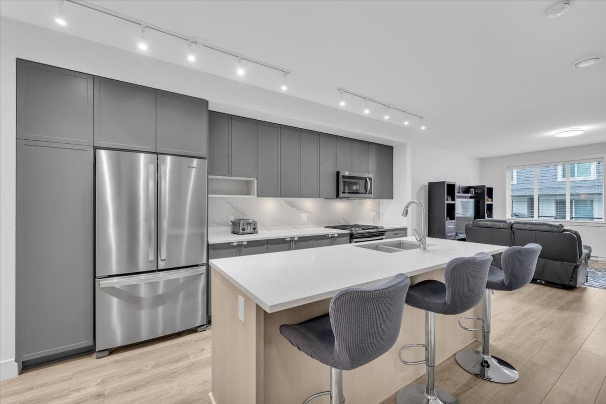 35 - 9718 161a Street, Surrey, V4N 6S7 — photo 3