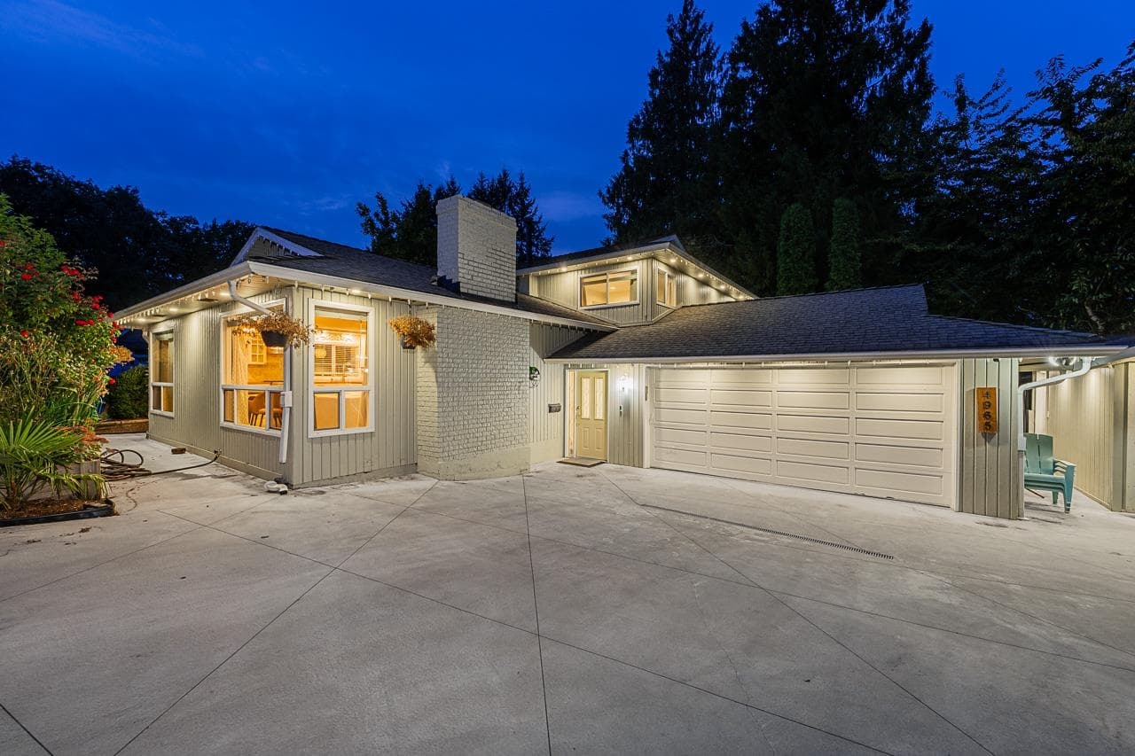 4965 198b Avenue, Langley, V3A 6L4 — photo 1