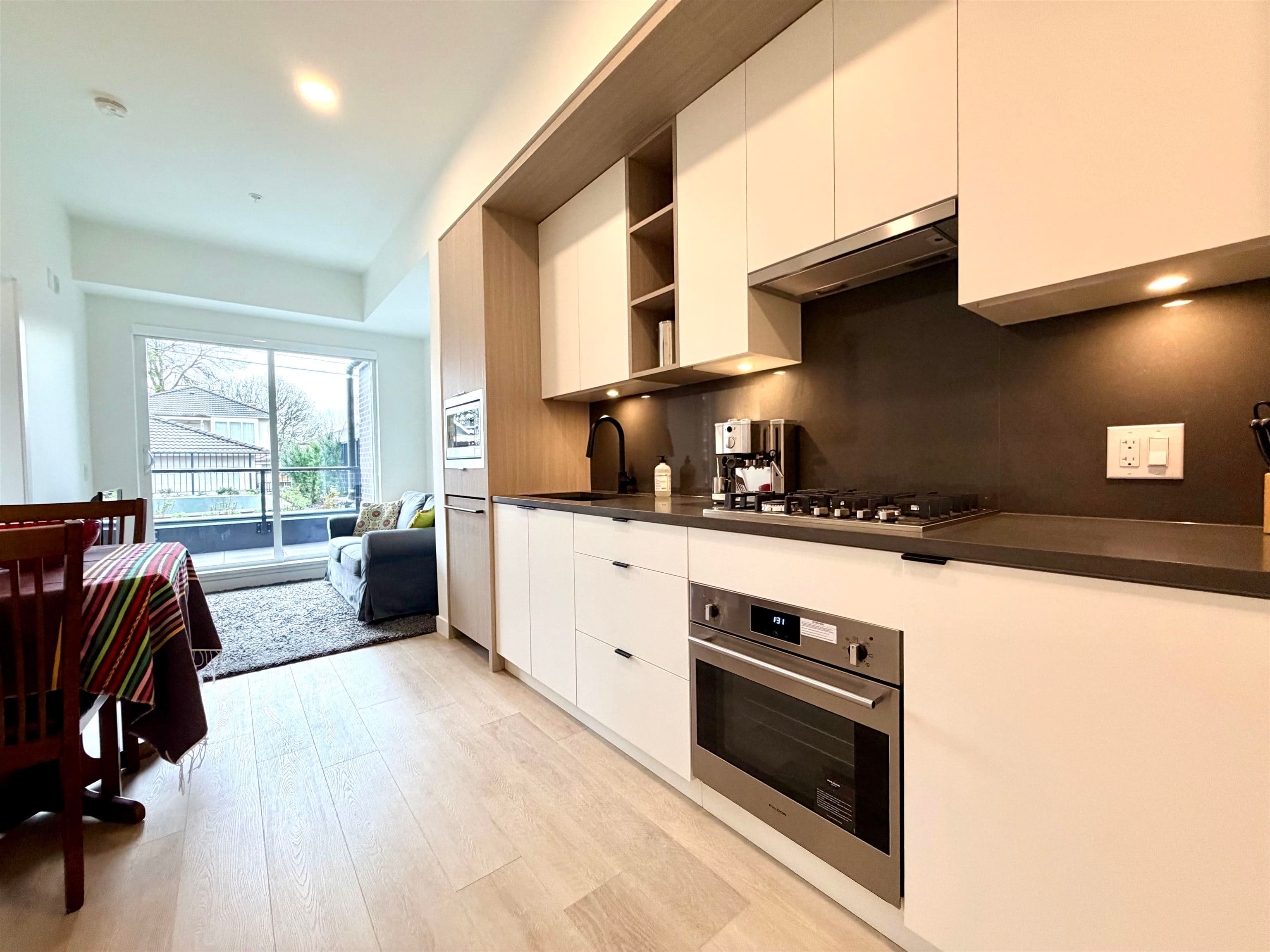 105 - 2268 E Broadway, Vancouver, V5N 0L2 — photo 3