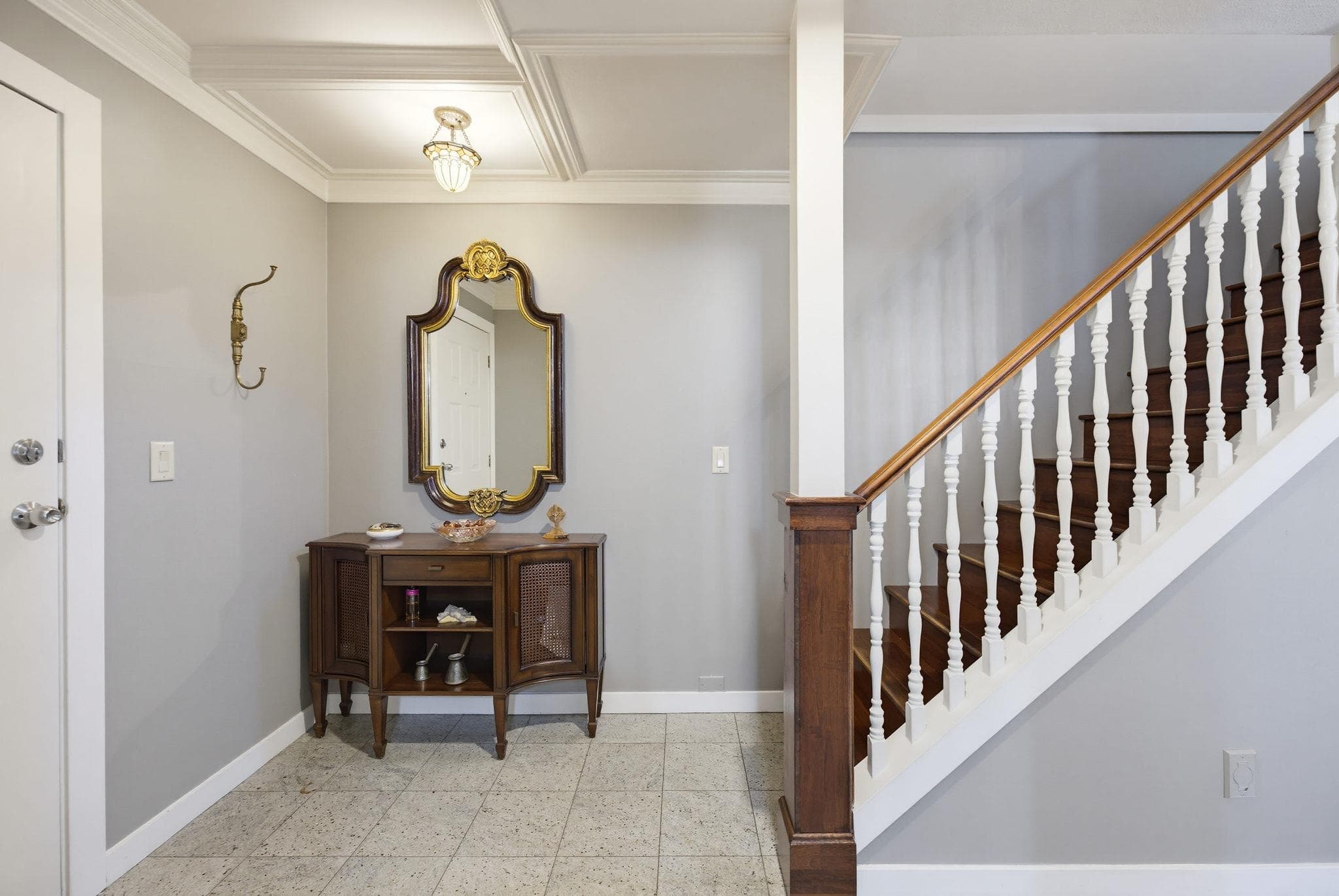 1135 Lansdowne Drive, Coquitlam, V3B 7K6 — photo 3