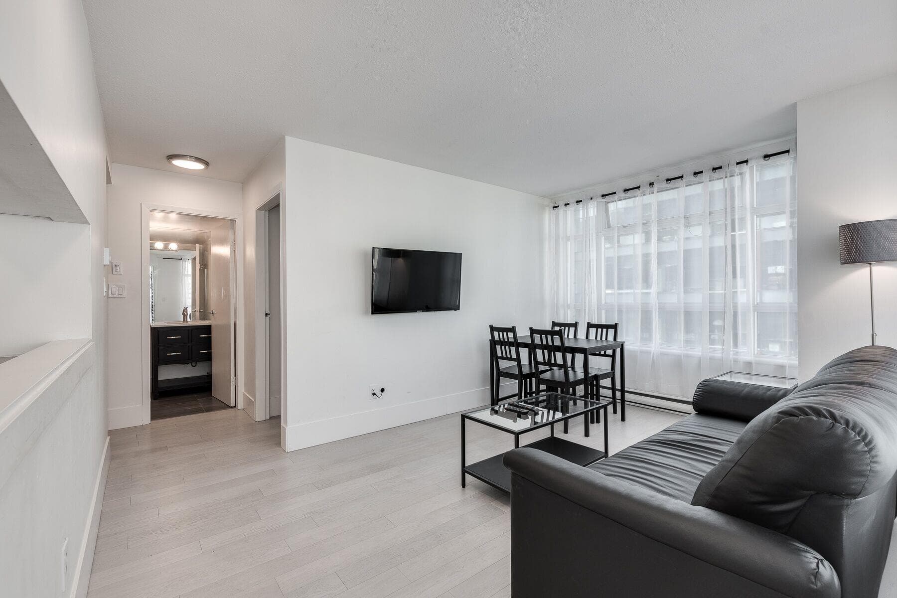 1002 - 438 Seymour St, Vancouver, V6B 6H4 — photo 2