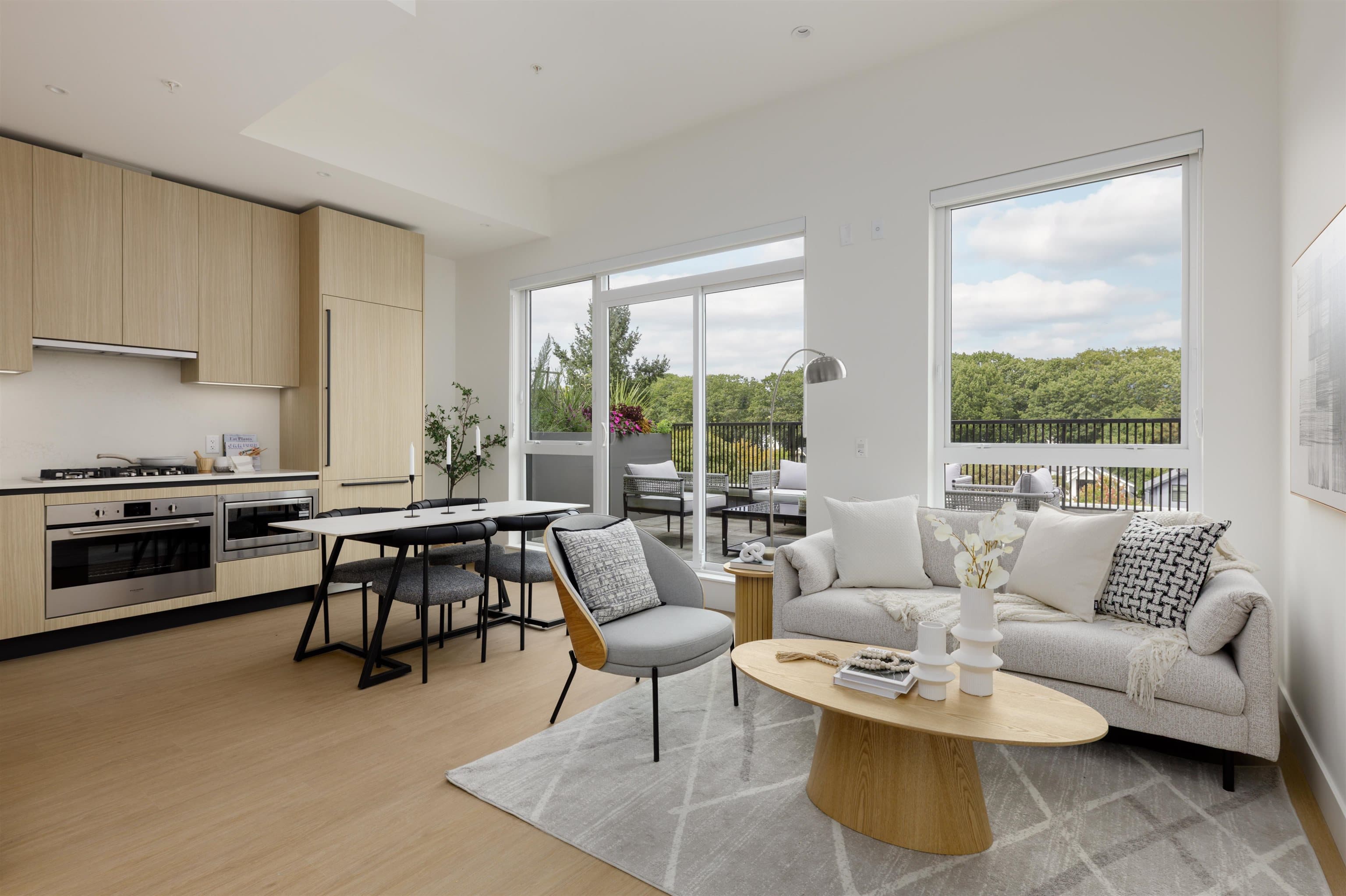 210 - 2235 E Broadway, Vancouver, V5N 0J5 — photo 1