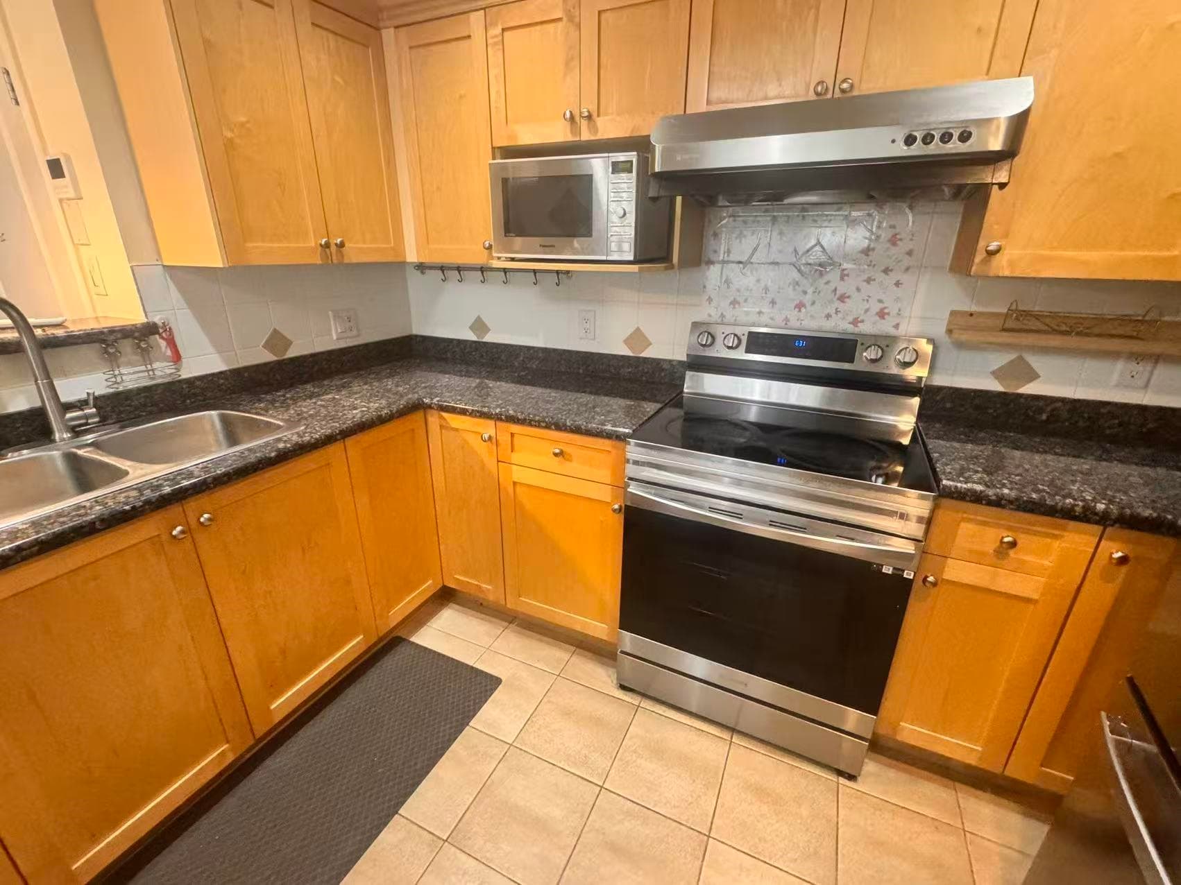 11331 Cambie Road, Richmond, V6X 1L4 — photo 2