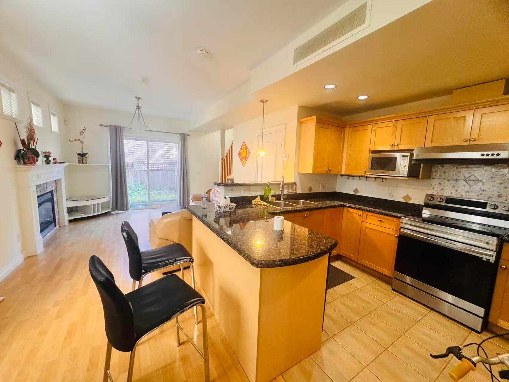 11331 Cambie Road, Richmond, V6X 1L4 — photo 4
