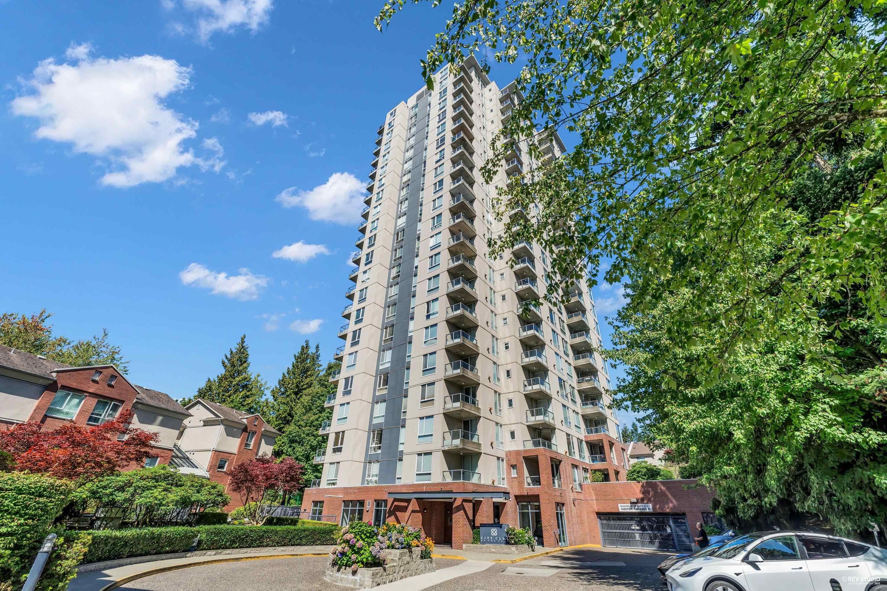 601 - 7077 Beresford Street, Burnaby