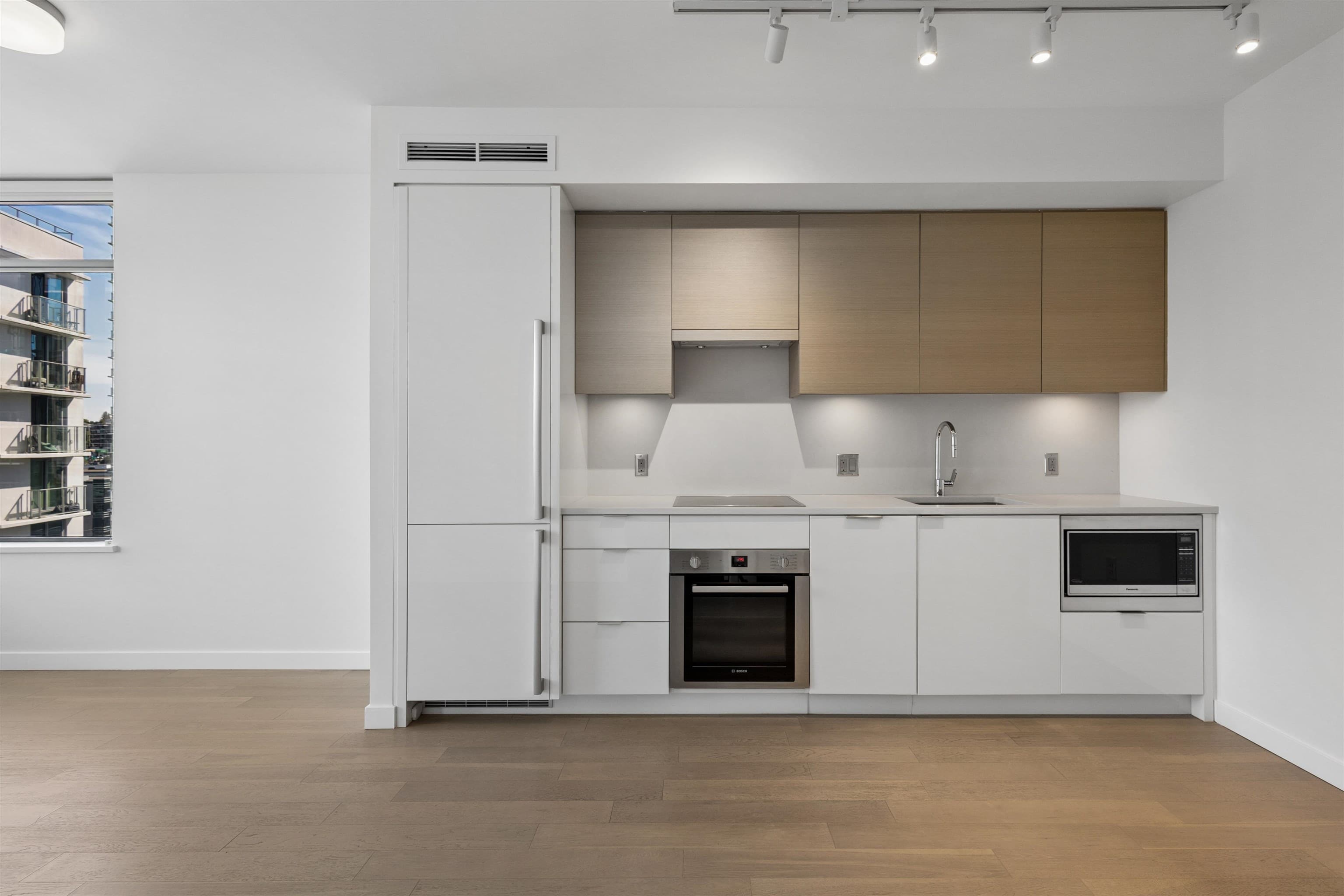 1009 - 1688 Pullman Porter Street, Vancouver, V6A 0H4 — photo 2