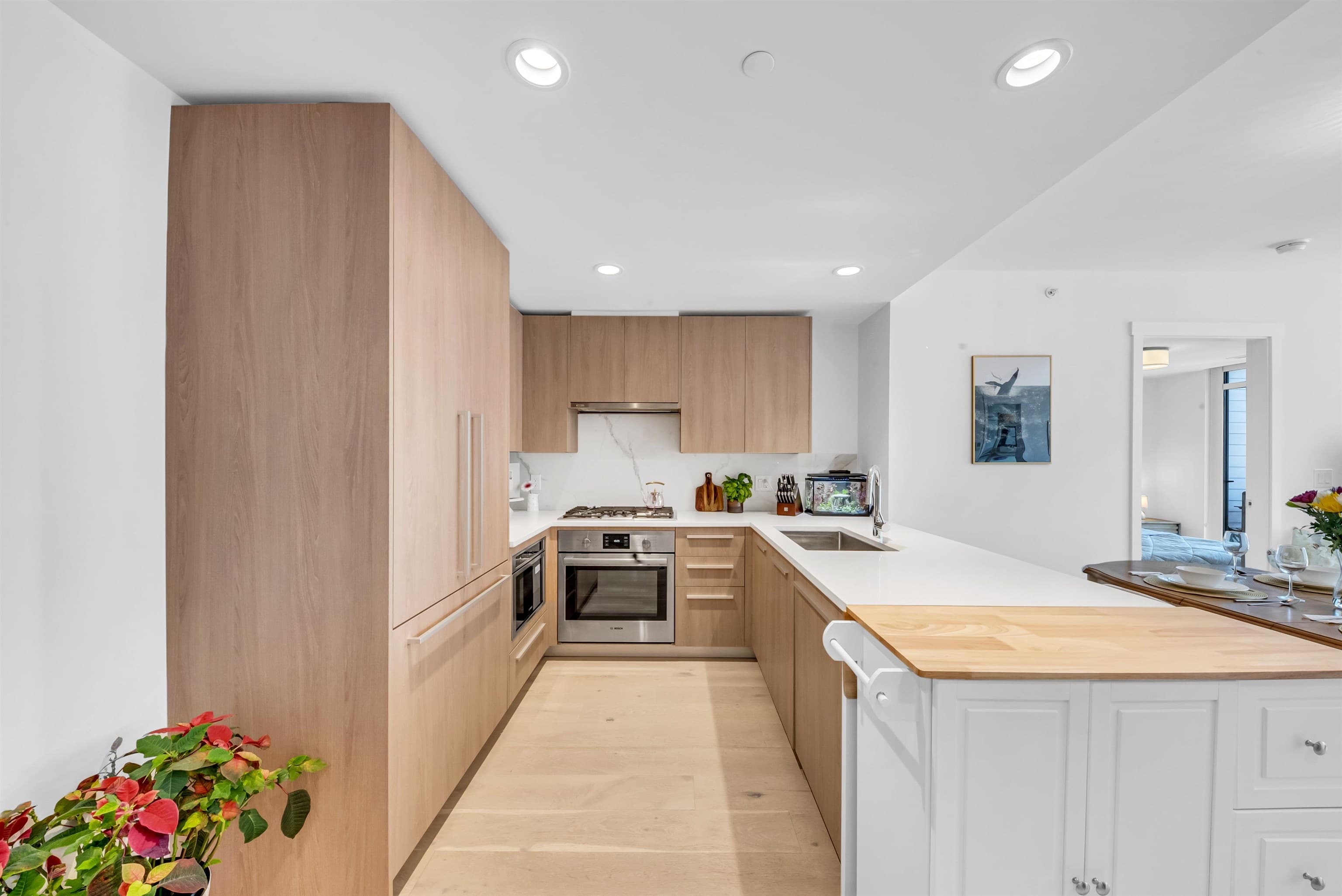 305 - 2707 Library Lane, North Vancouver, V7J 0C6 — photo 5
