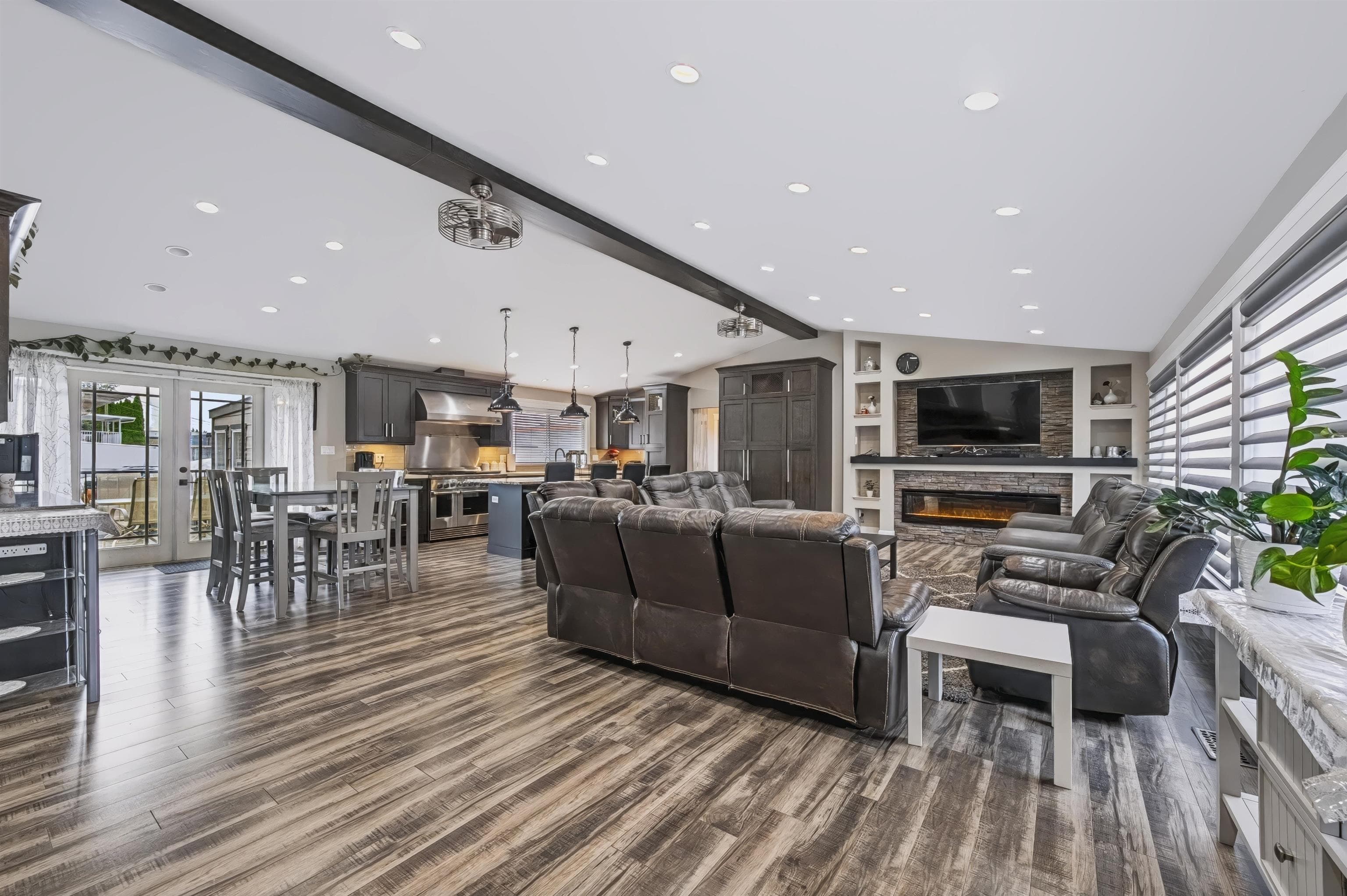 2247 Windsor Street, Abbotsford, V2T 6L8 — photo 3