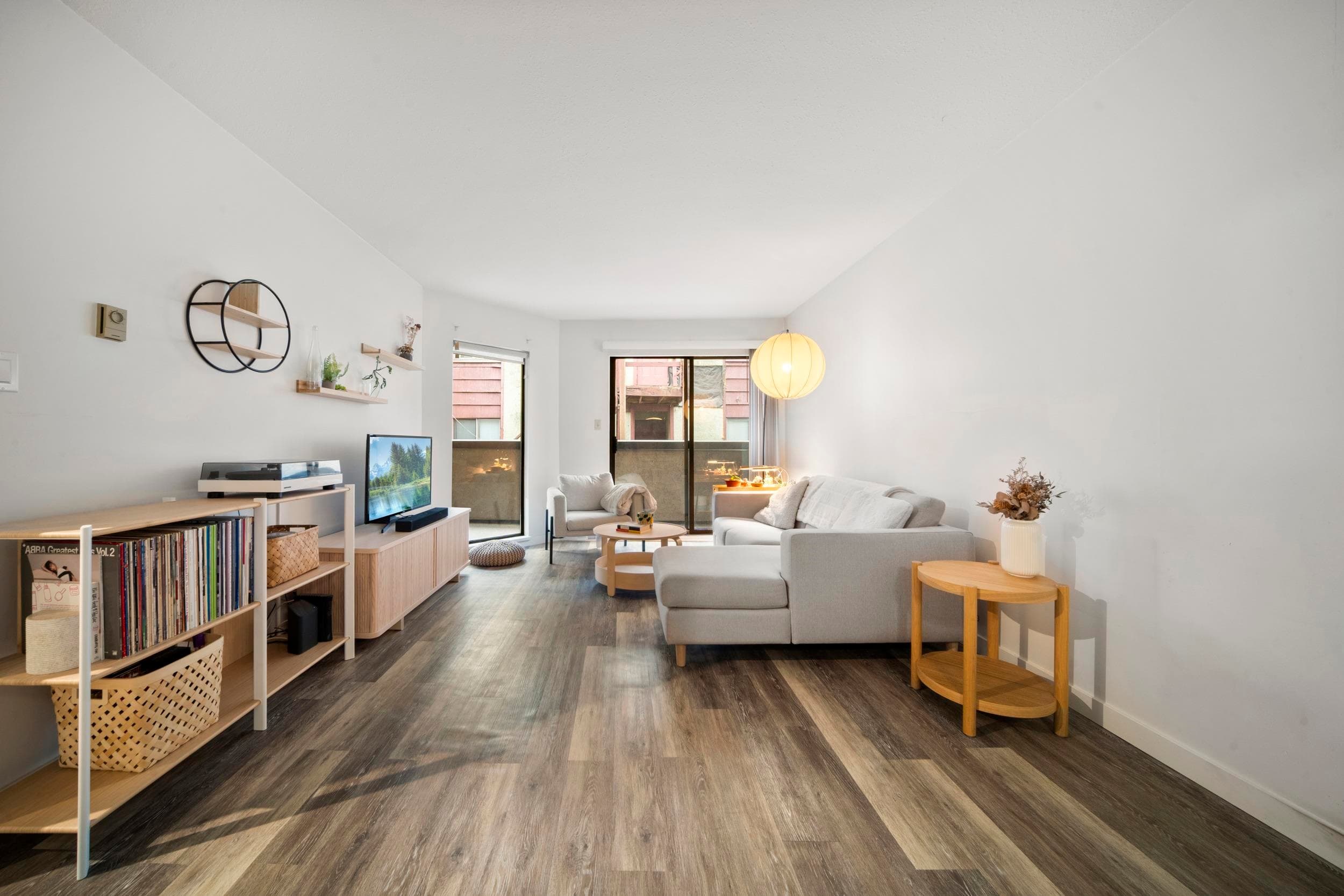 209 - 975 W 13th Avenue, Vancouver, V5Z 1P4 — photo 1