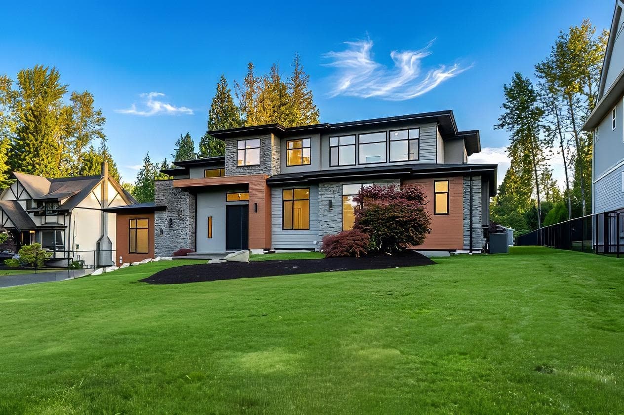24331 124 Avenue, Maple Ridge, V4R 1T4 — photo 1