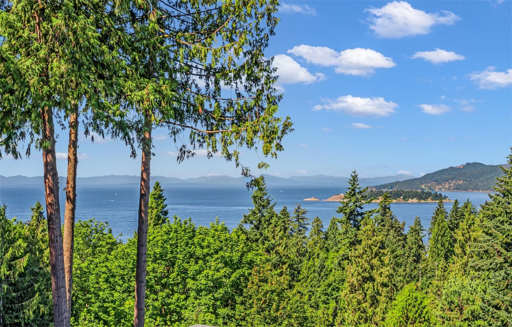 5317 Montiverdi Place, West Vancouver, V7W 2W8 — photo 1