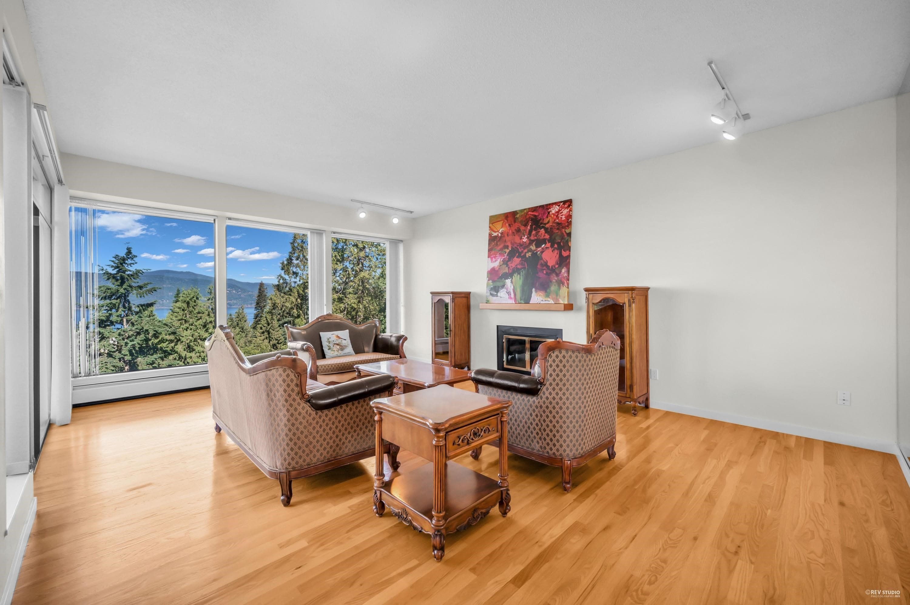 5317 Montiverdi Place, West Vancouver, V7W 2W8 — photo 5