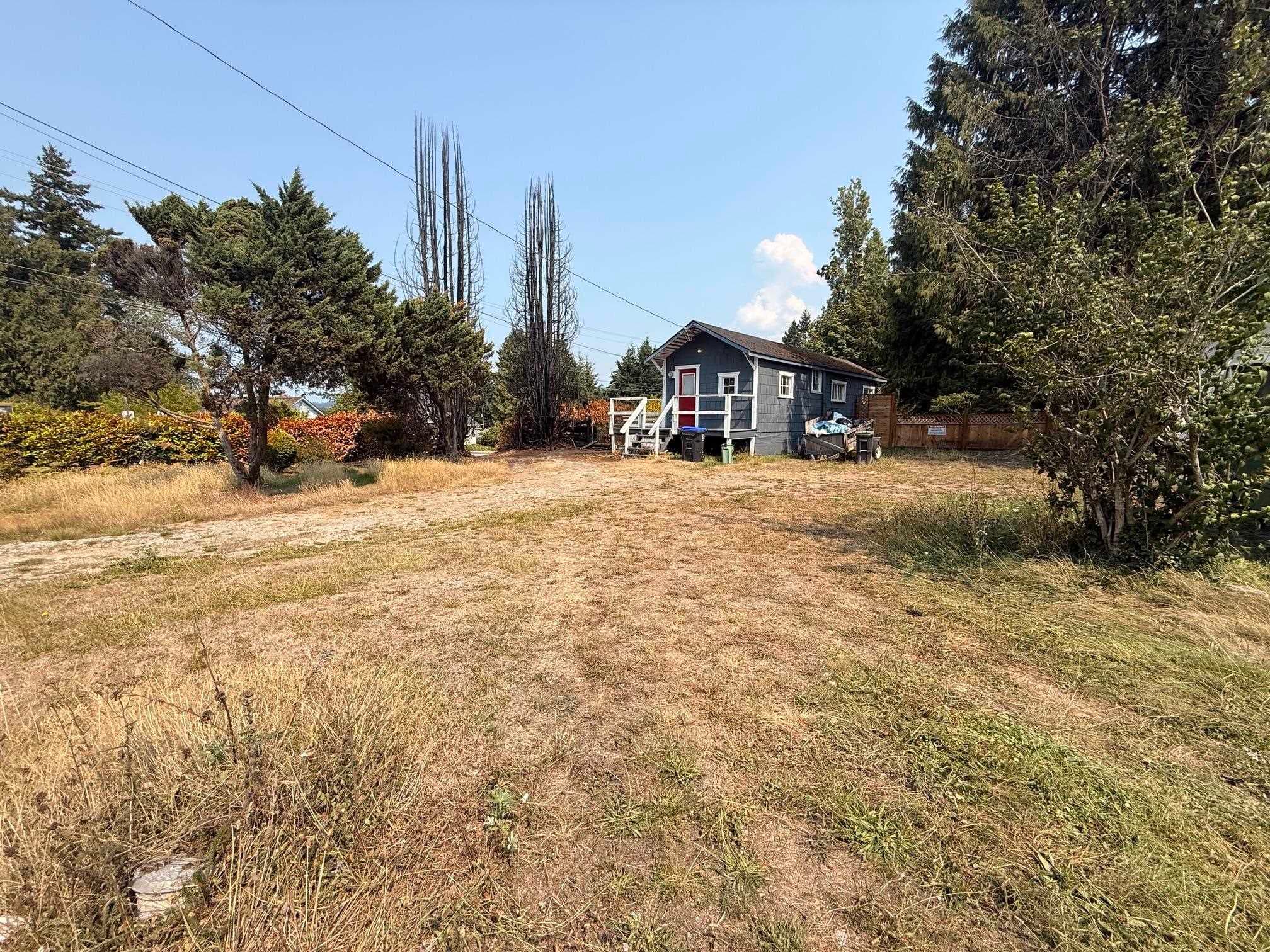5694 Wharf Avenue, Sechelt