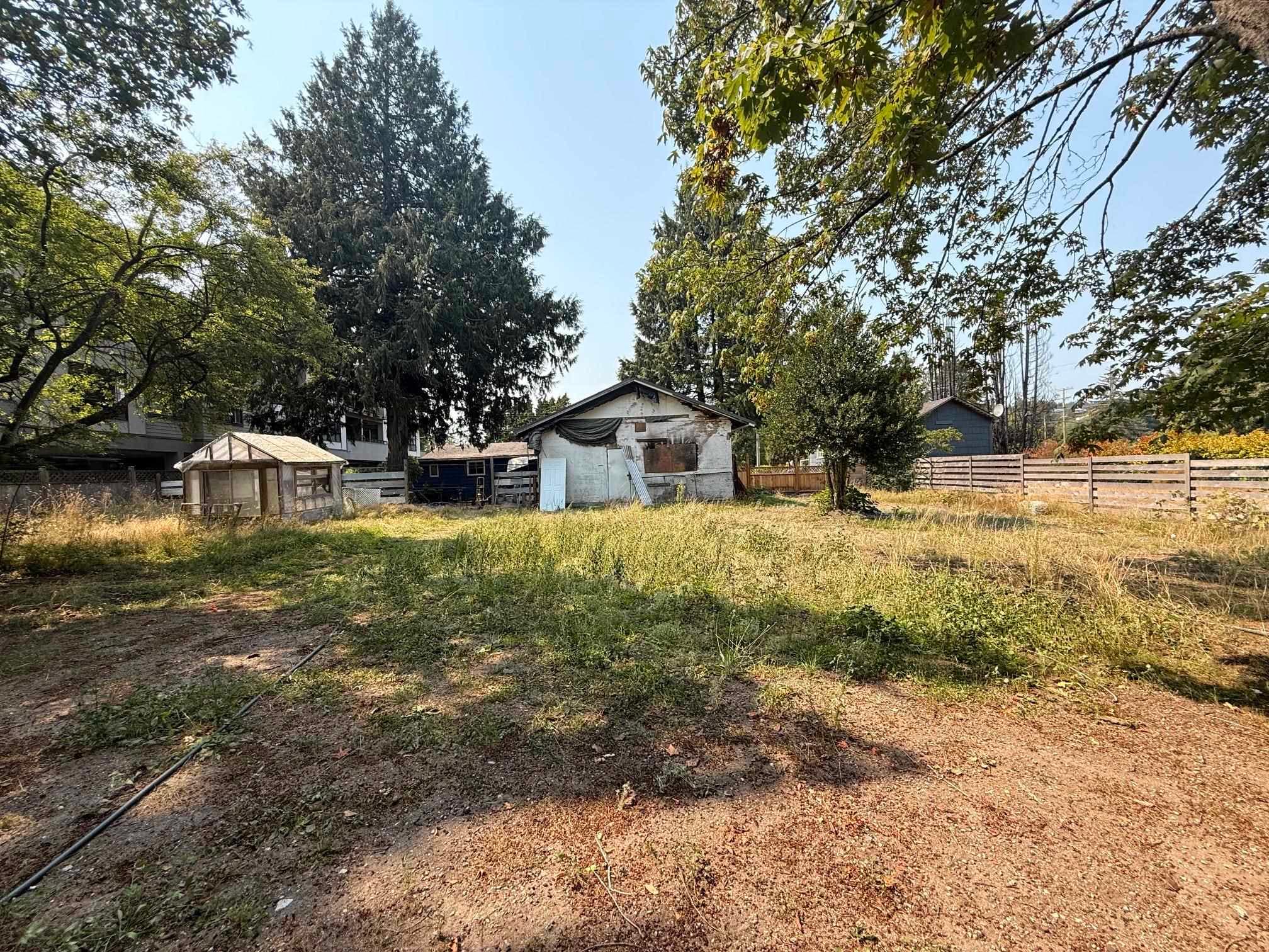 5686 Wharf Avenue, Sechelt, V0N 3A0 — photo 3