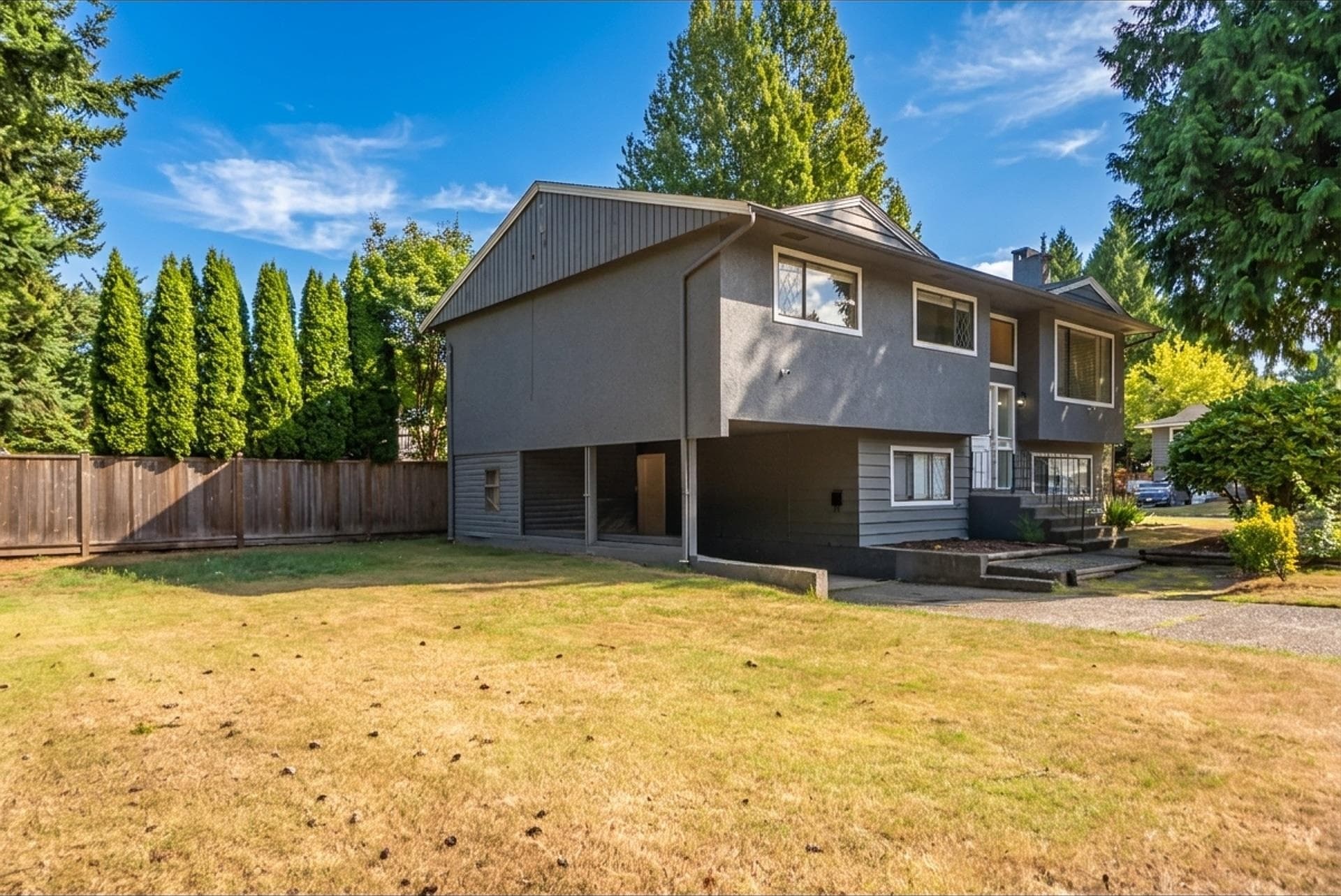 20783 Thorne Avenue, Maple Ridge, V2X 7R1 — photo 3
