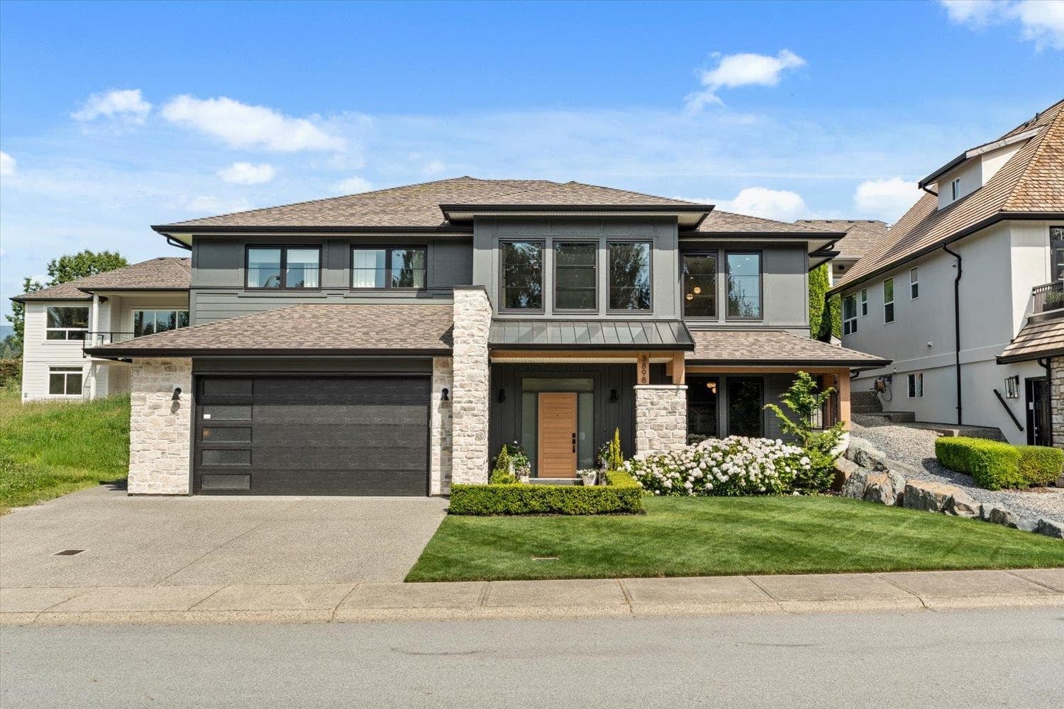 3898 Coachstone Way, Abbotsford, V2S 8G7 — photo 2