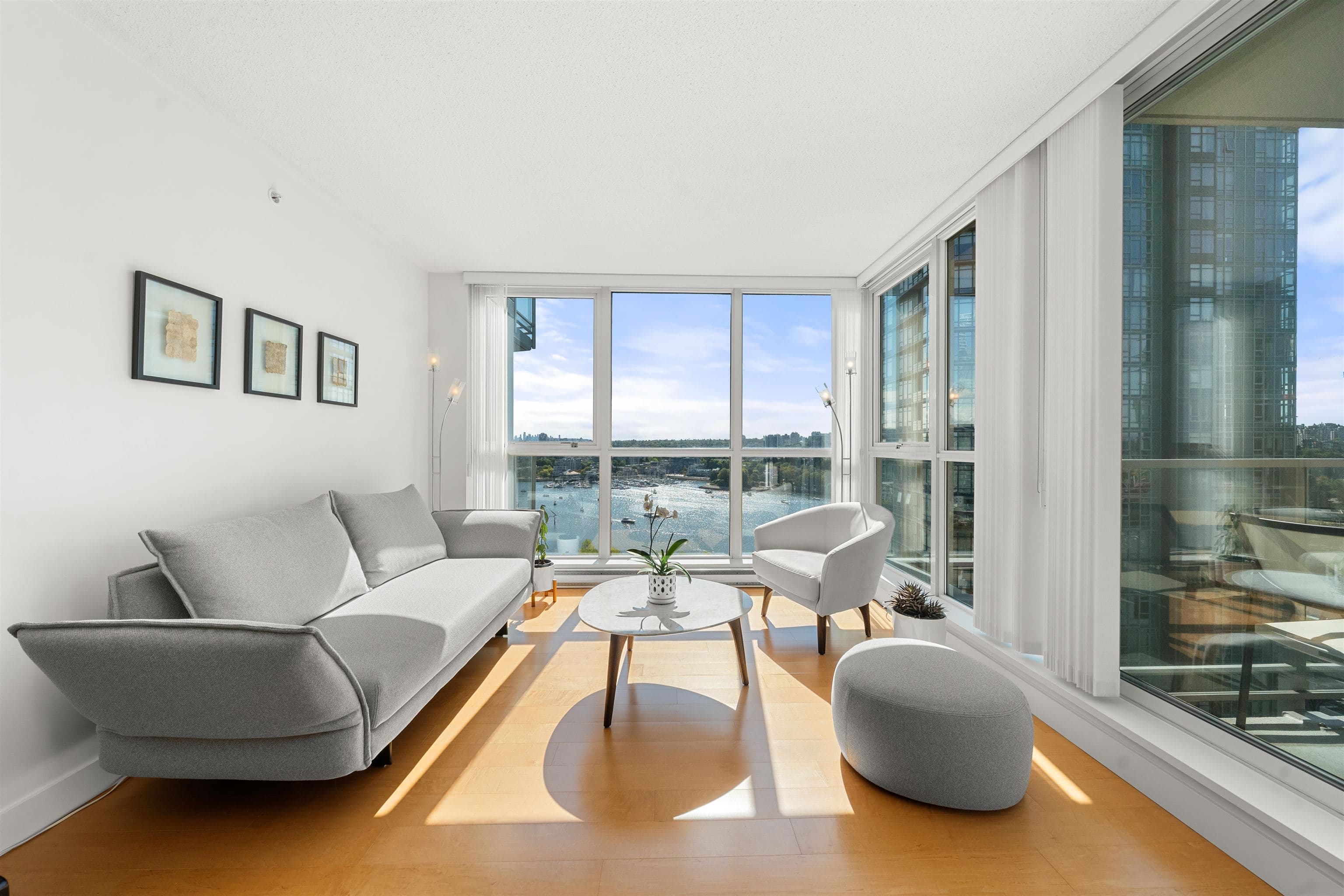 2002 - 1408 Strathmore Mews, Vancouver, V6Z 3A9 — photo 2