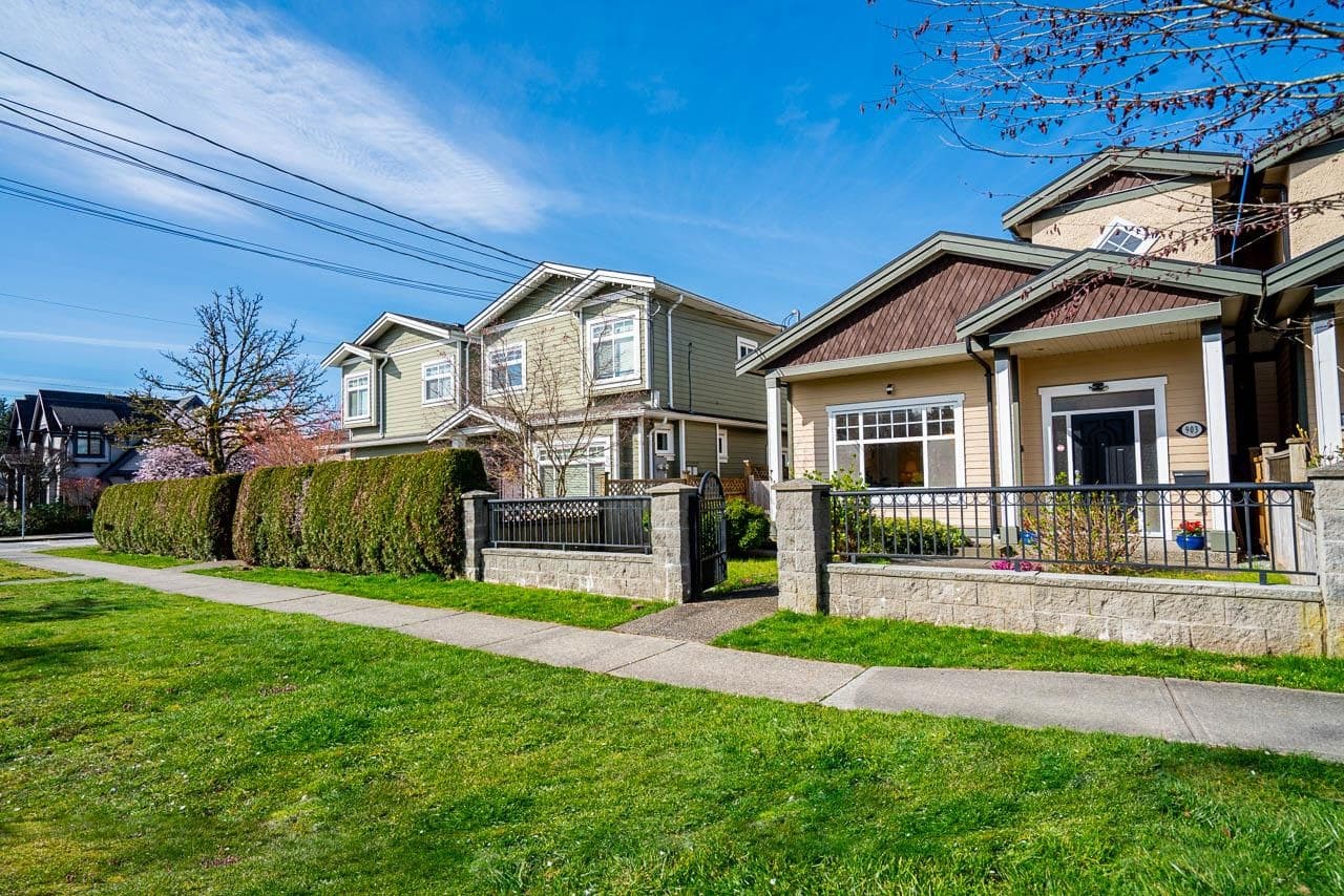903 Cliff Avenue, Burnaby, V5A 2J4 — photo 4