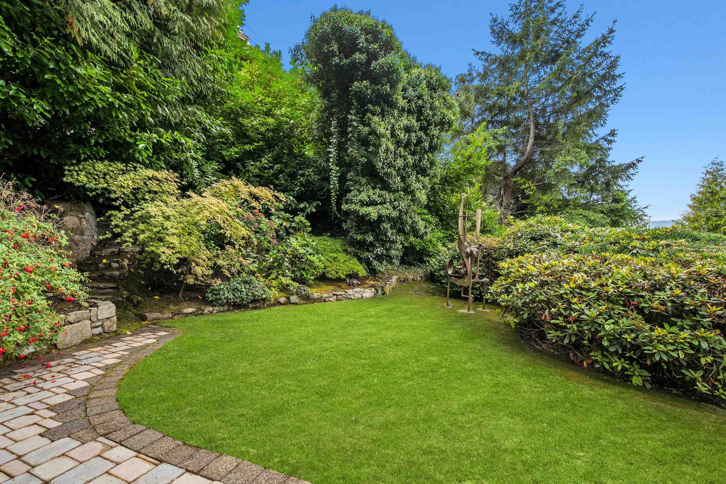 6035 Eagleridge Drive, West Vancouver, V7W 1W7 — photo 4