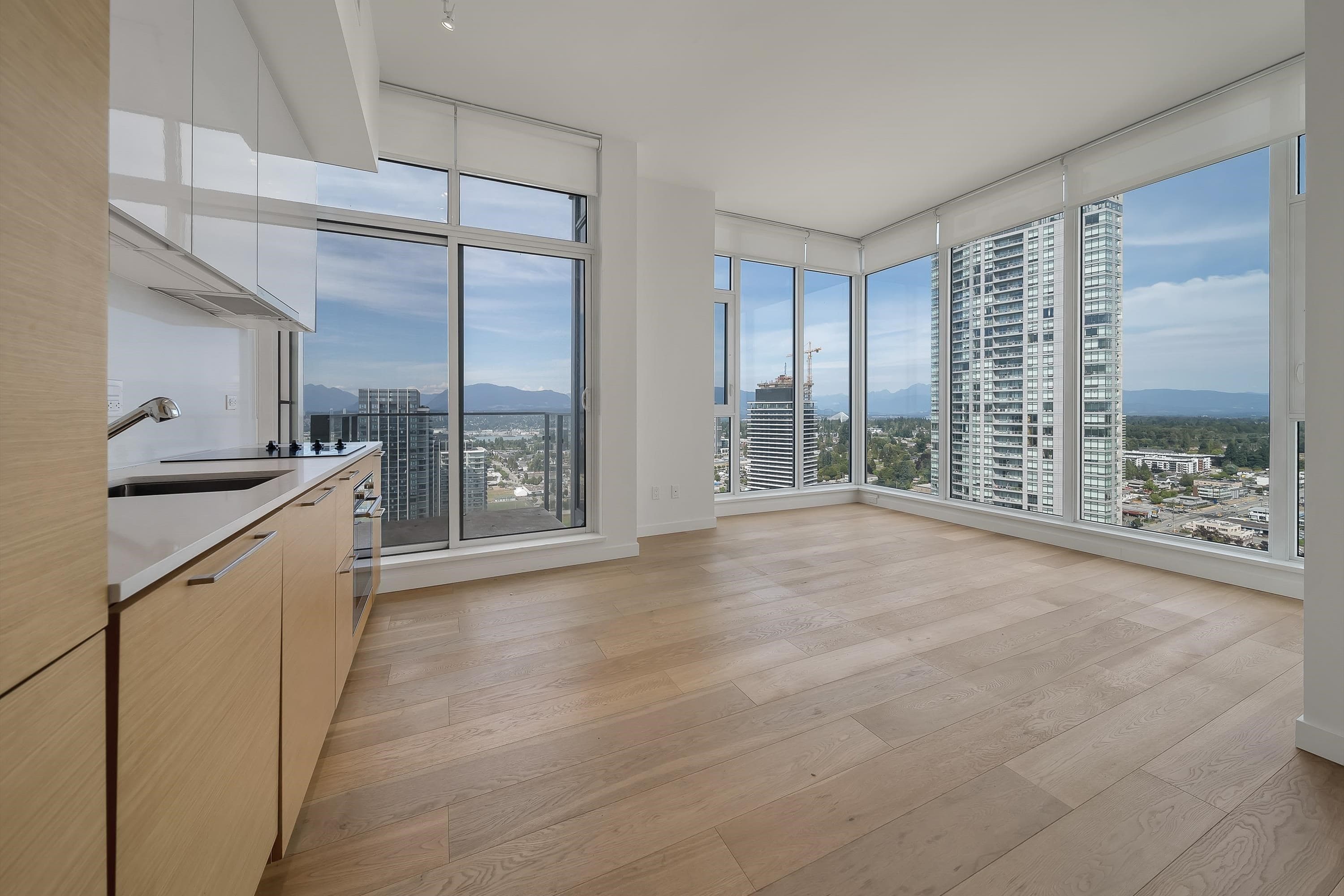 3705 - 13438 Central Avenue, Surrey, V3T 0N2 — photo 5