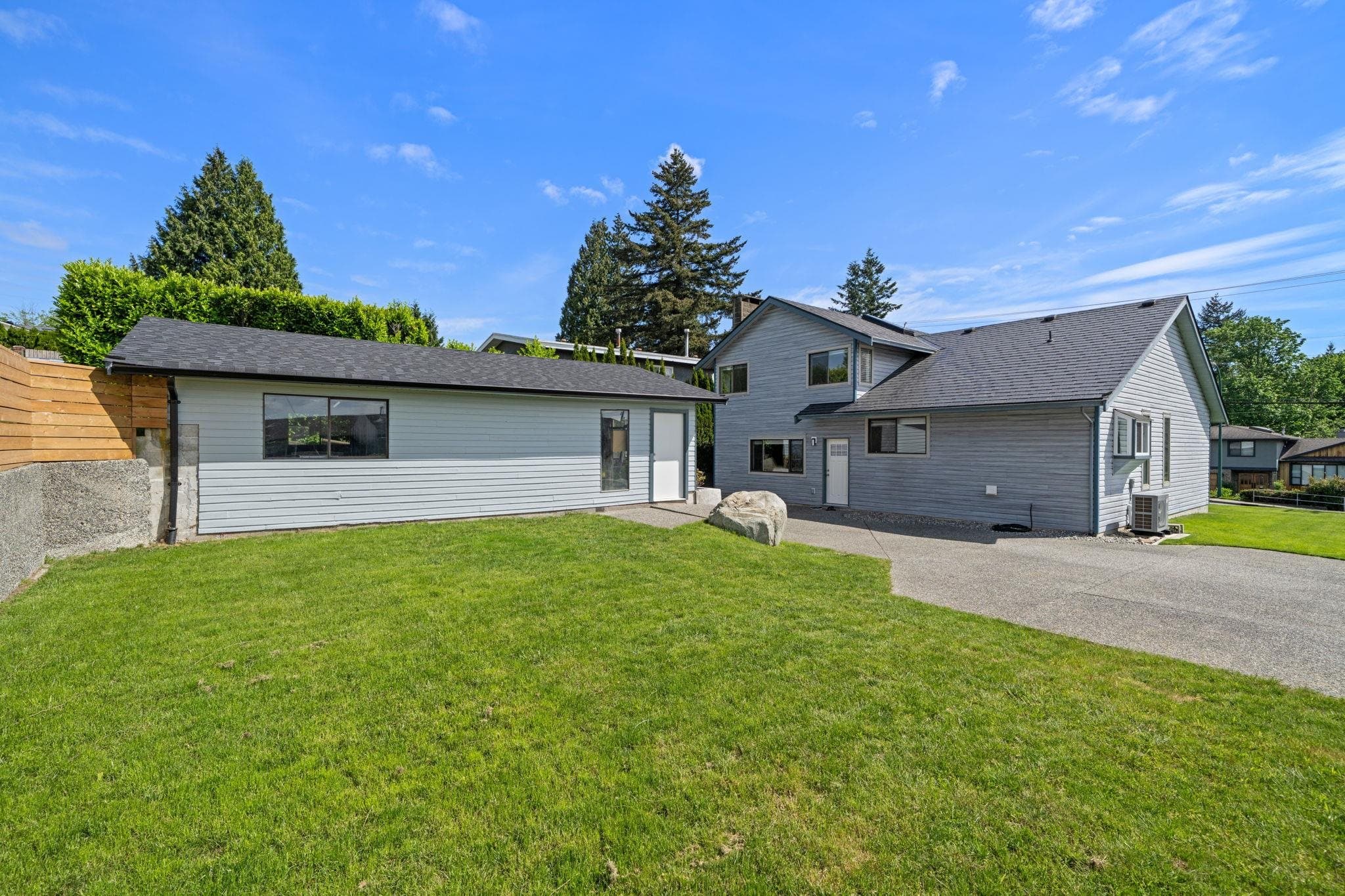 218 Mundy Street, Coquitlam, V3K 5M3 — photo 2