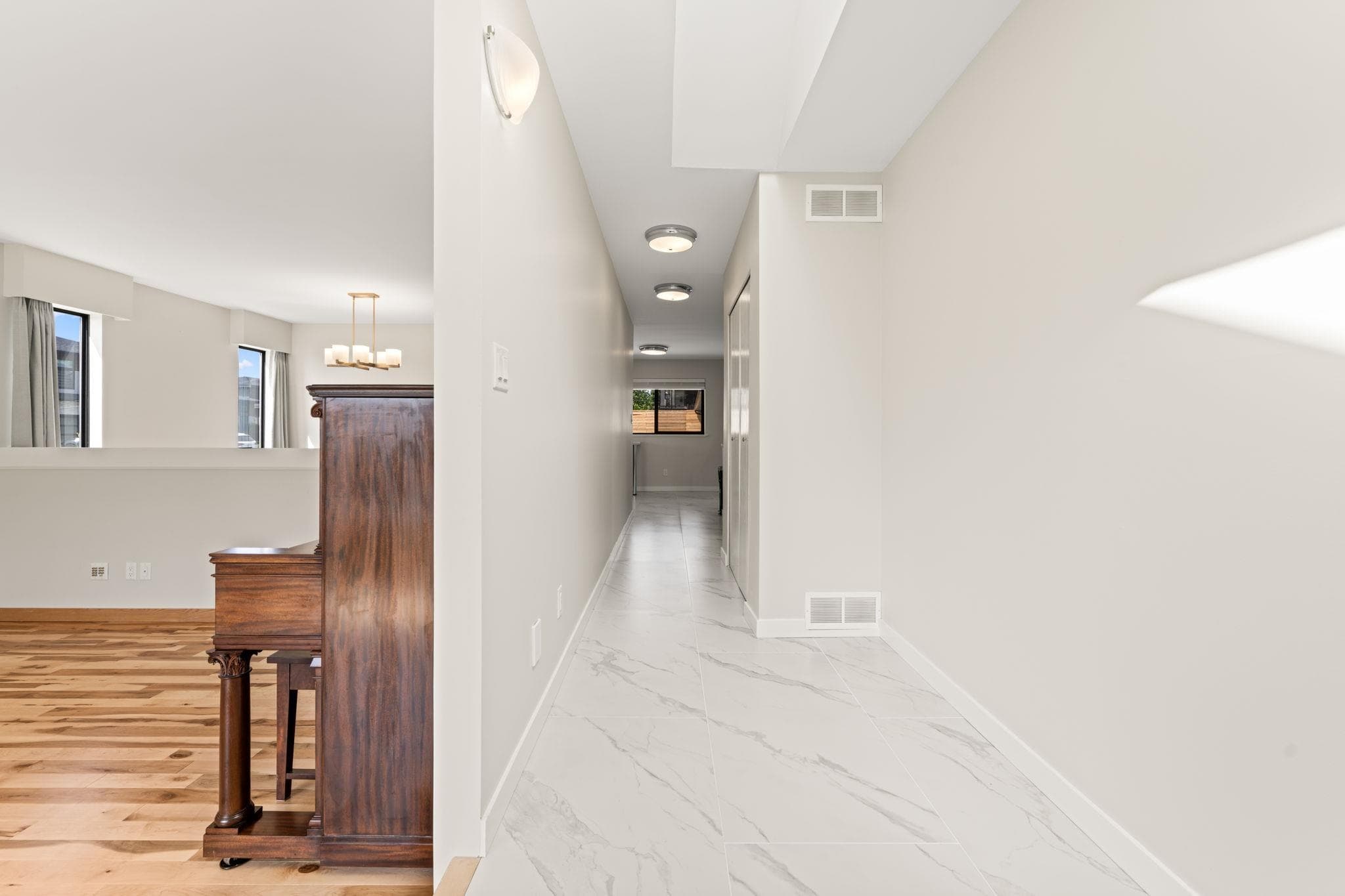 218 Mundy Street, Coquitlam, V3K 5M3 — photo 5