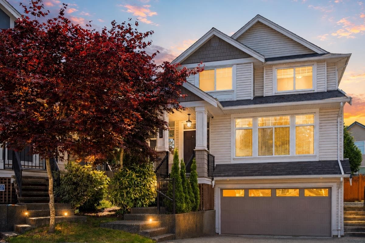 6071 145b Street, Surrey, V3S 4R6 — photo 2