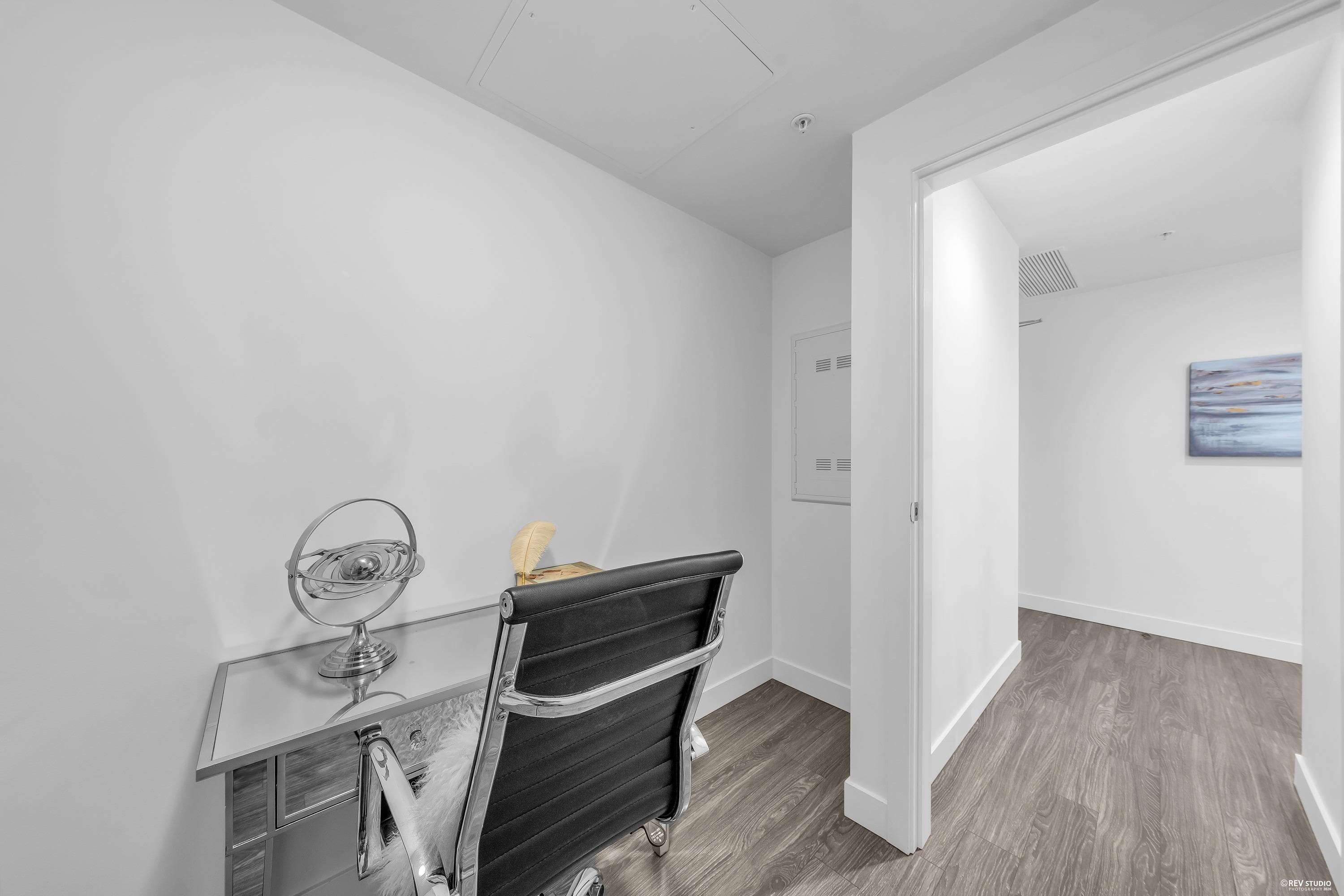 3504 - 1283 Howe Street, Vancouver, V6Z 0E3 — photo 2