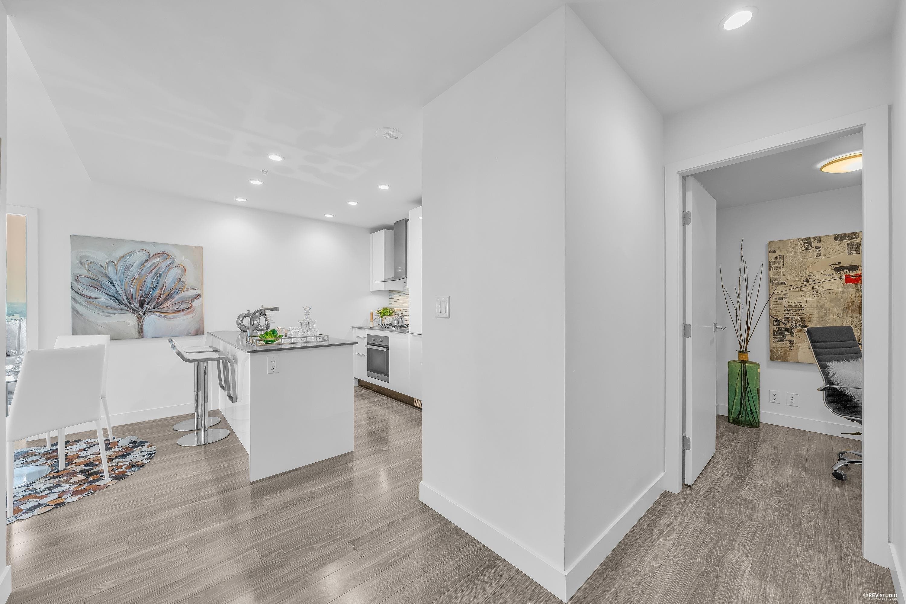 3504 - 1283 Howe Street, Vancouver, V6Z 0E3 — photo 3