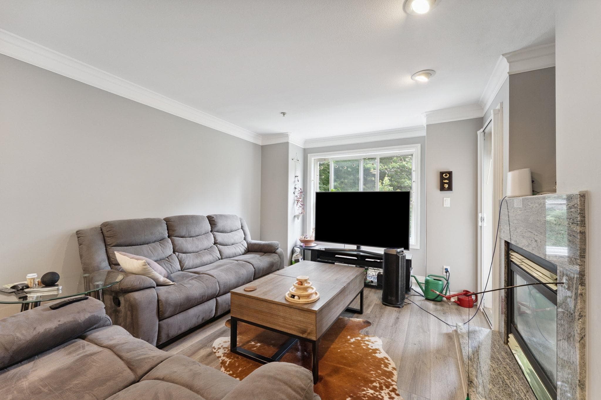 211 - 8115 121a Street, Surrey, V3W 1J2 — photo 2