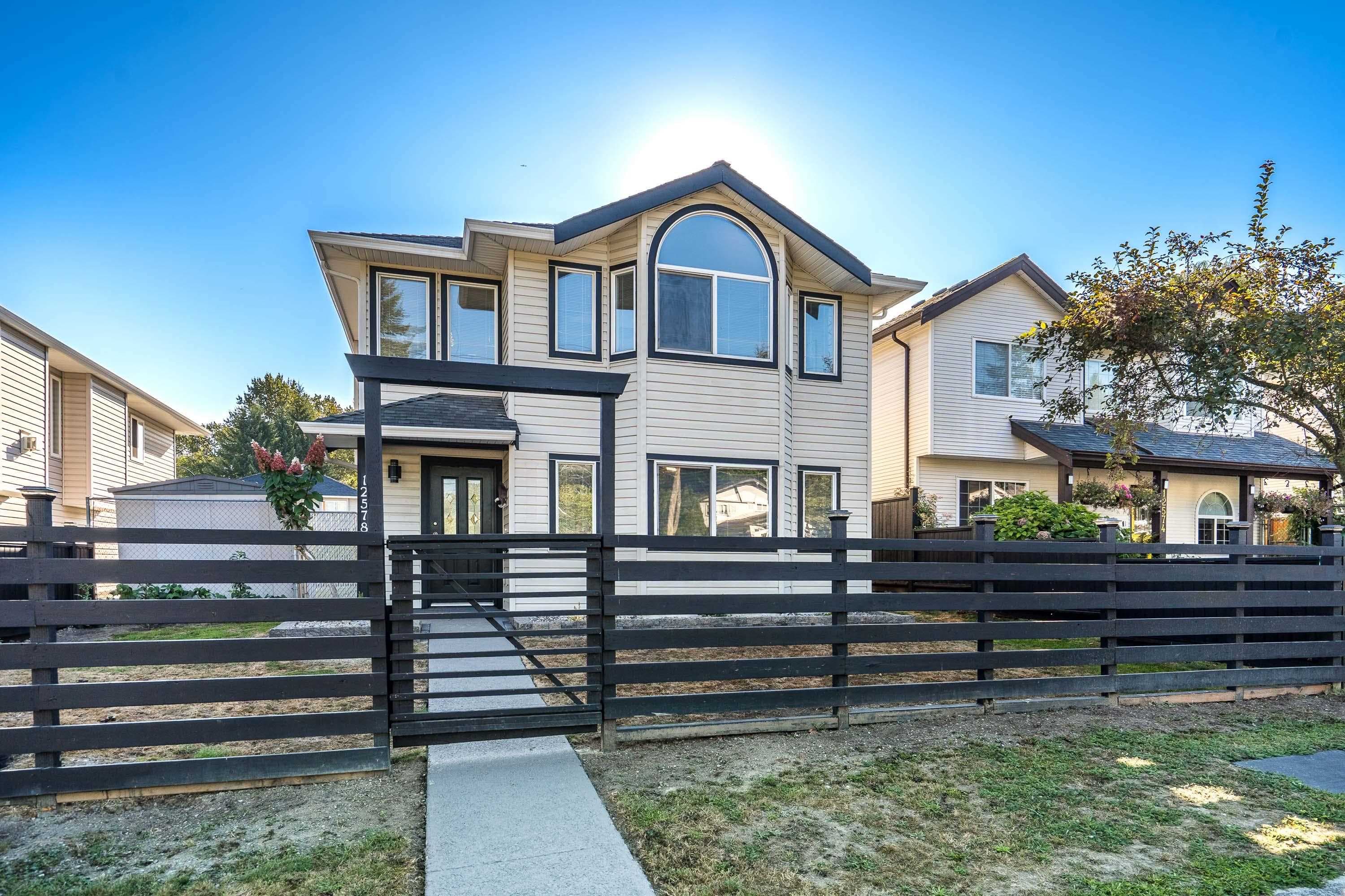 12578 224 Street, Maple Ridge, V2X 6C1 — photo 1